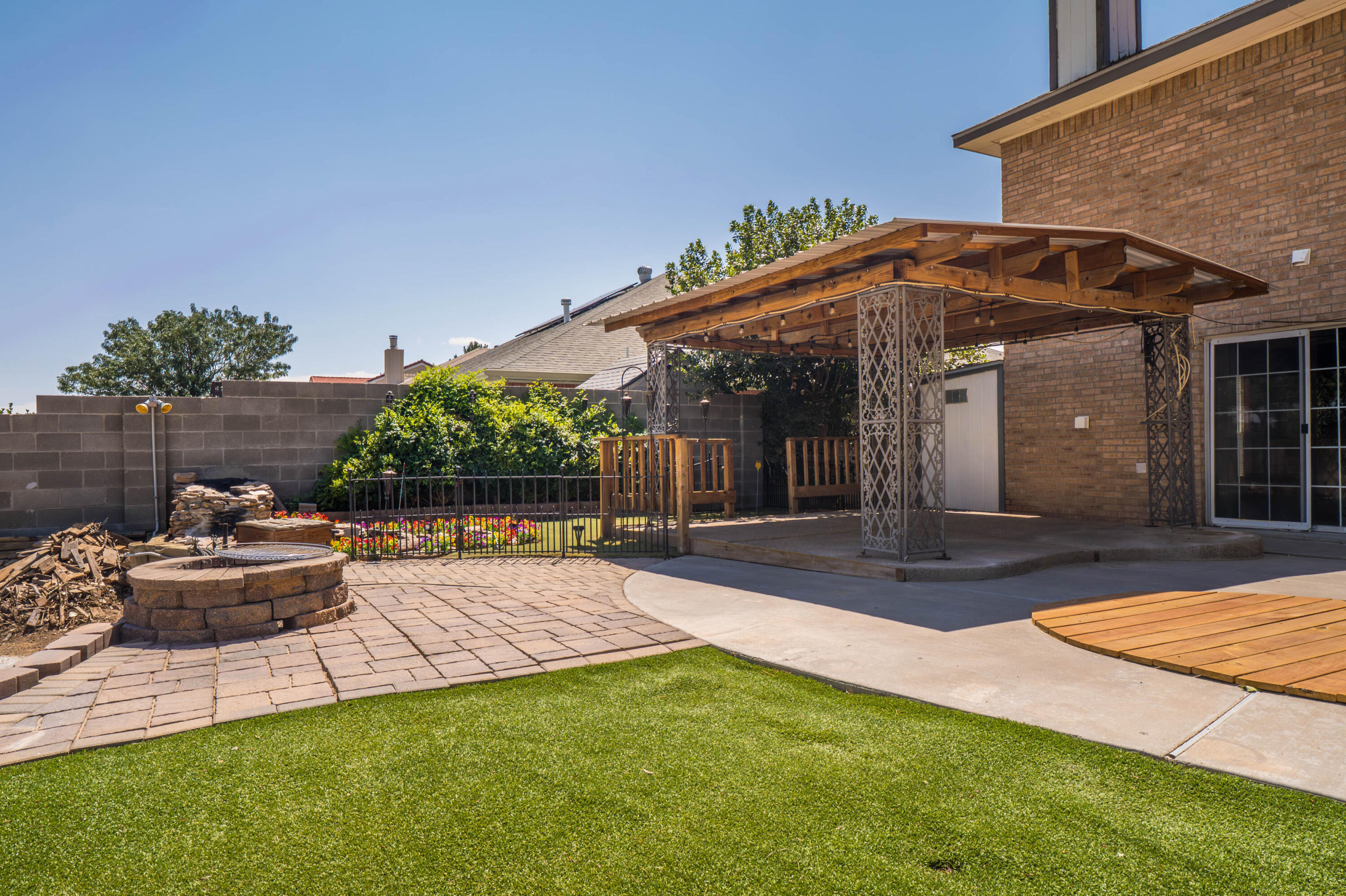 Photo 4 — 3608 Vista Del Sur Street NW