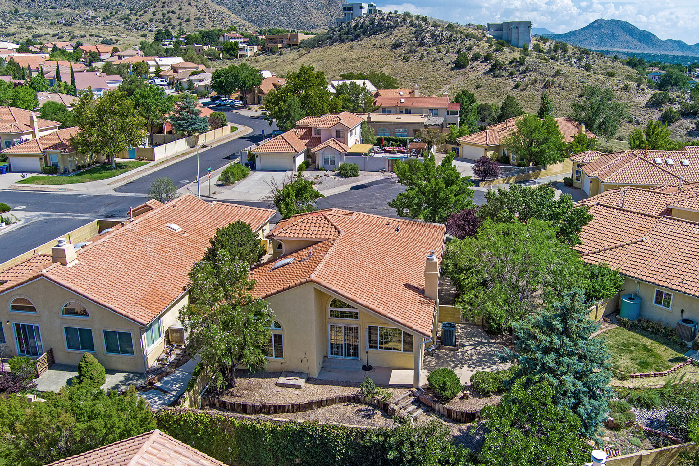 Photo 4 — 1111 Blue Quail Road NE