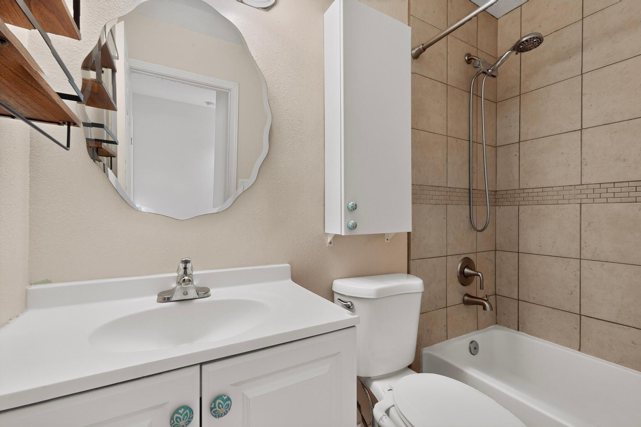 Photo 18 — 1801 Jeffrey Road NE