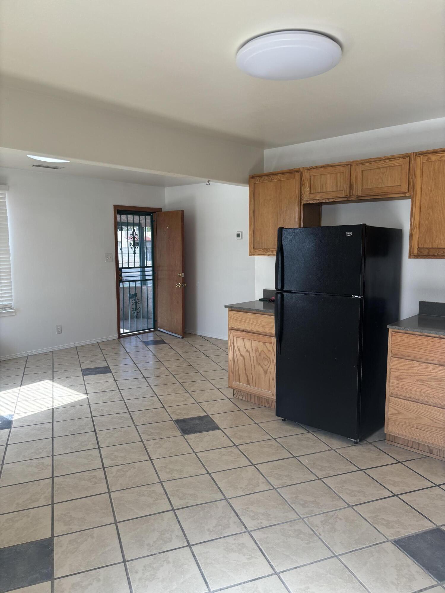 Photo 19 — 615 Candelaria Road NW