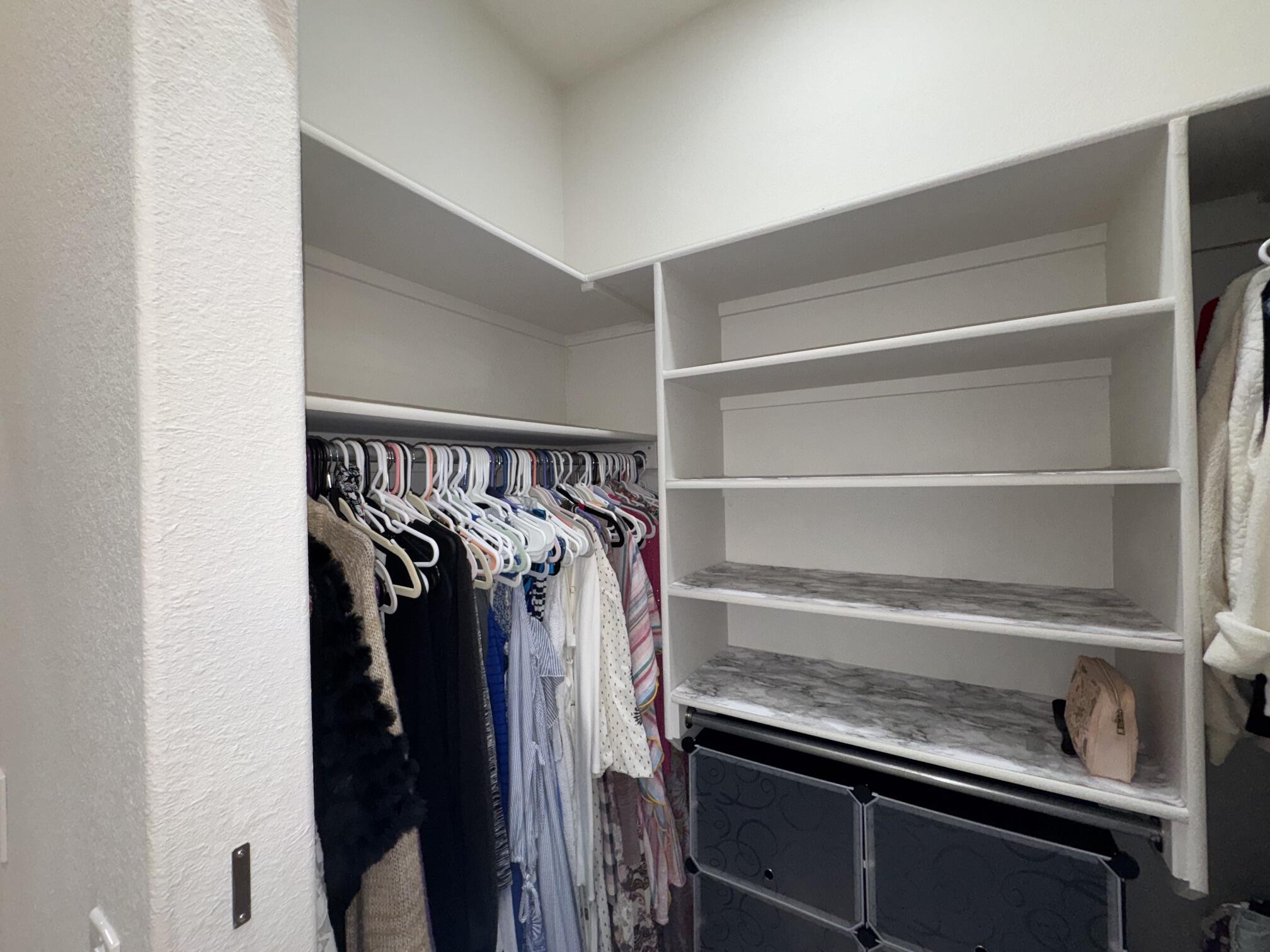 Photo 18 — 3245 Oakmount Drive SE