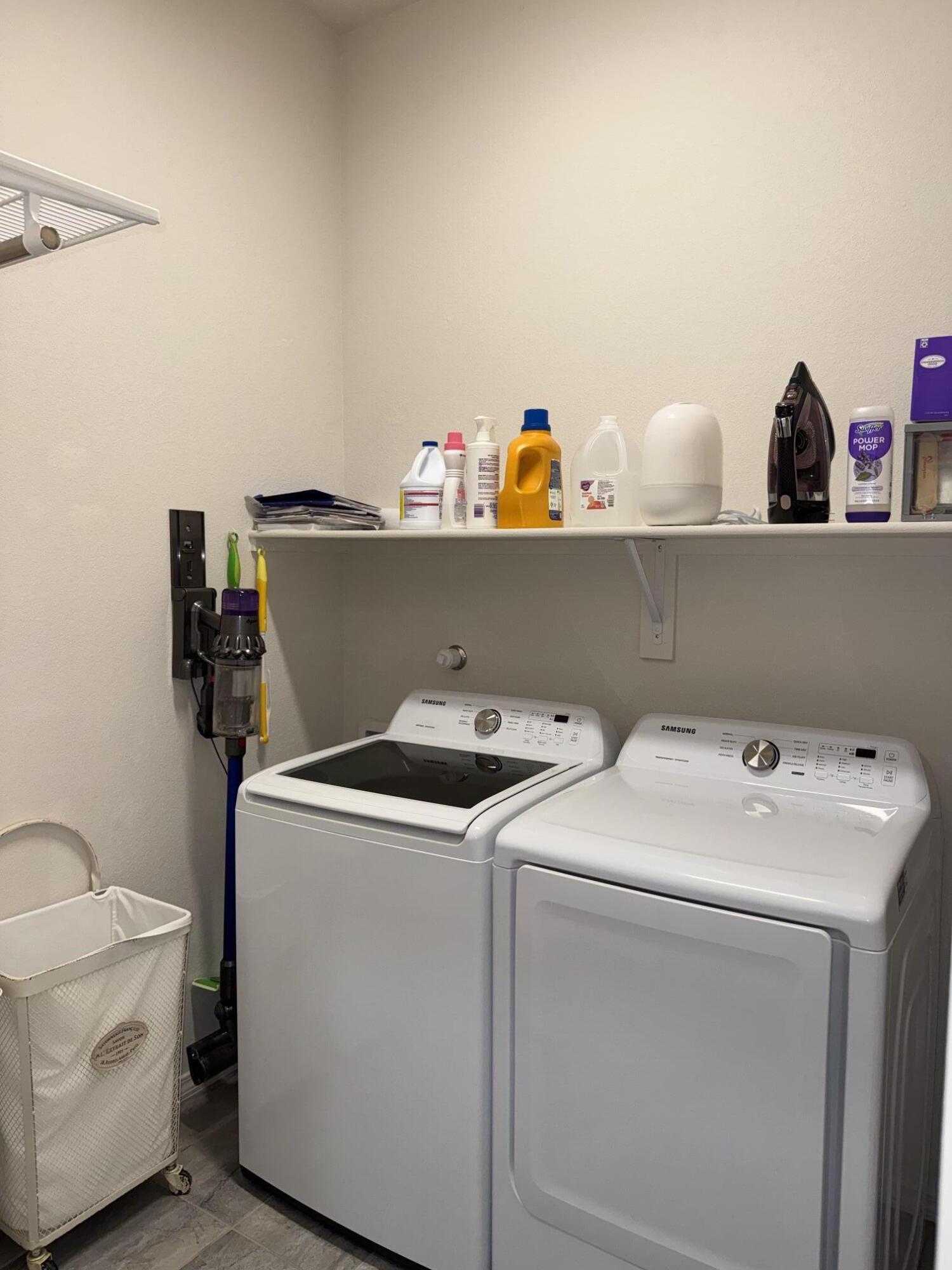 Photo 12 — 3245 Oakmount Drive SE