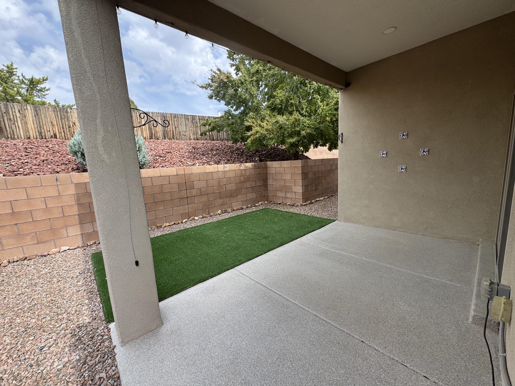 Photo 7 — 3245 Oakmount Drive SE