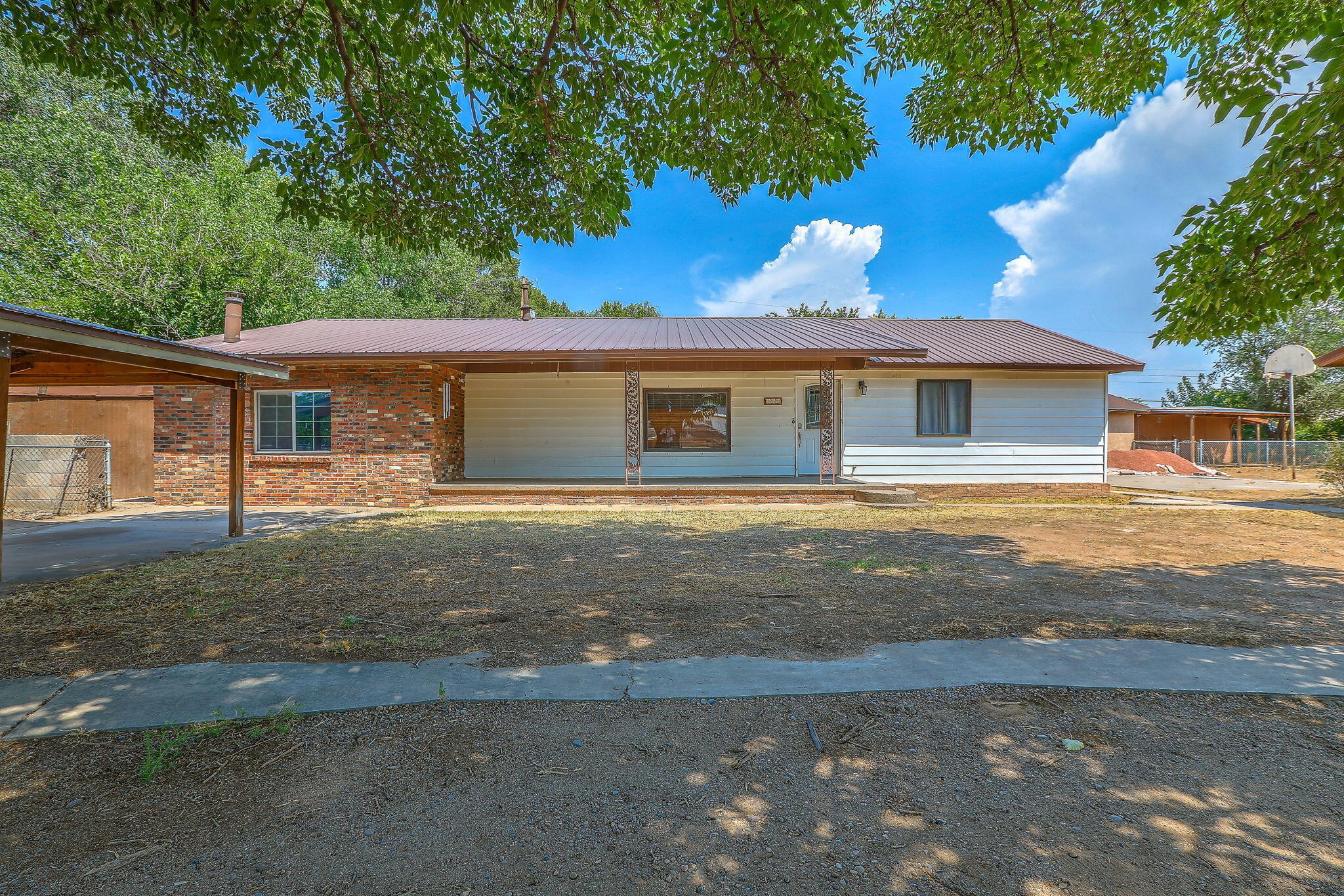 330 Sego Lily Street, Bosque Farms, NM 87068