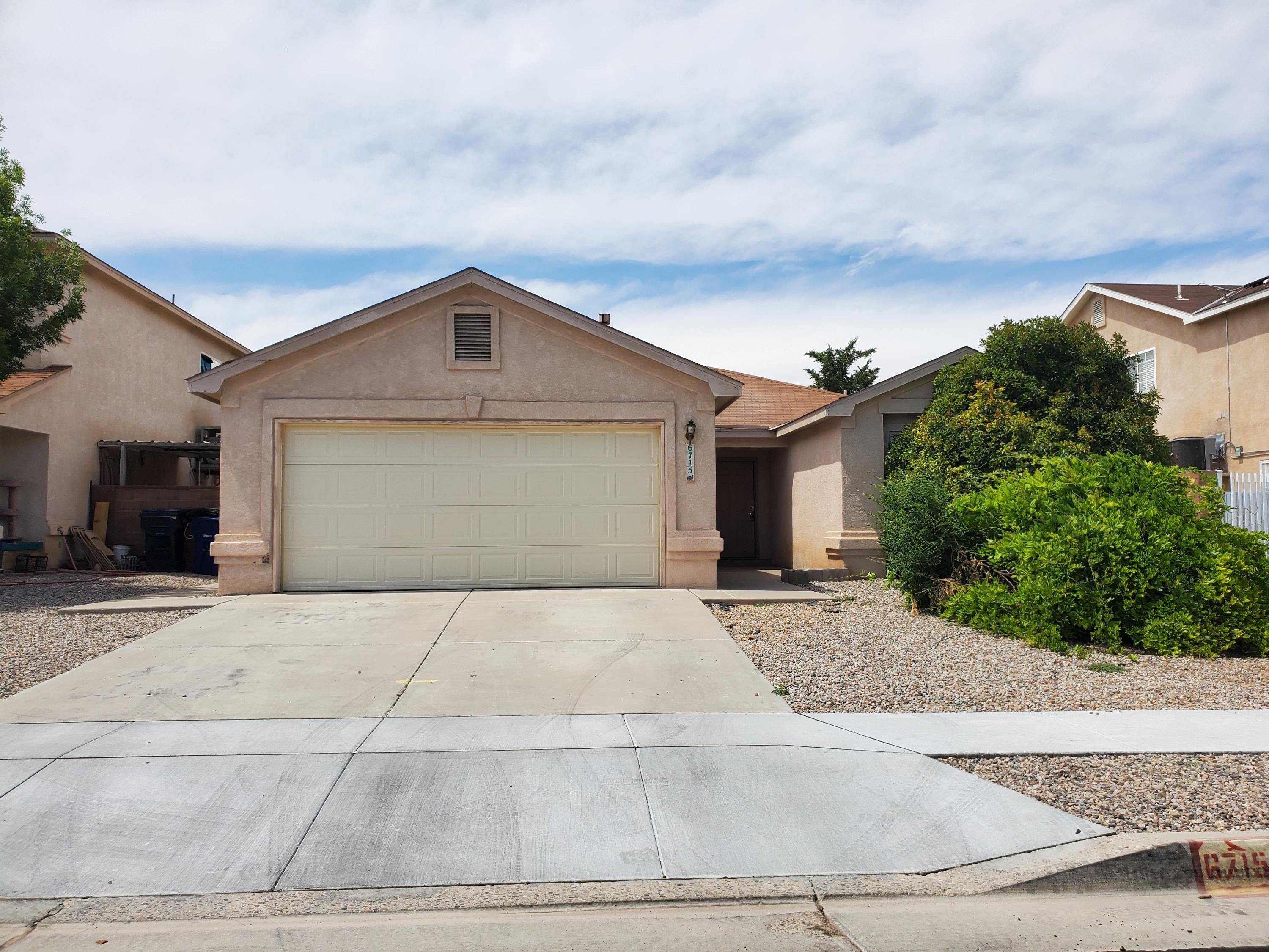 6715 Silkwood Avenue NW, Albuquerque, NM 87121
