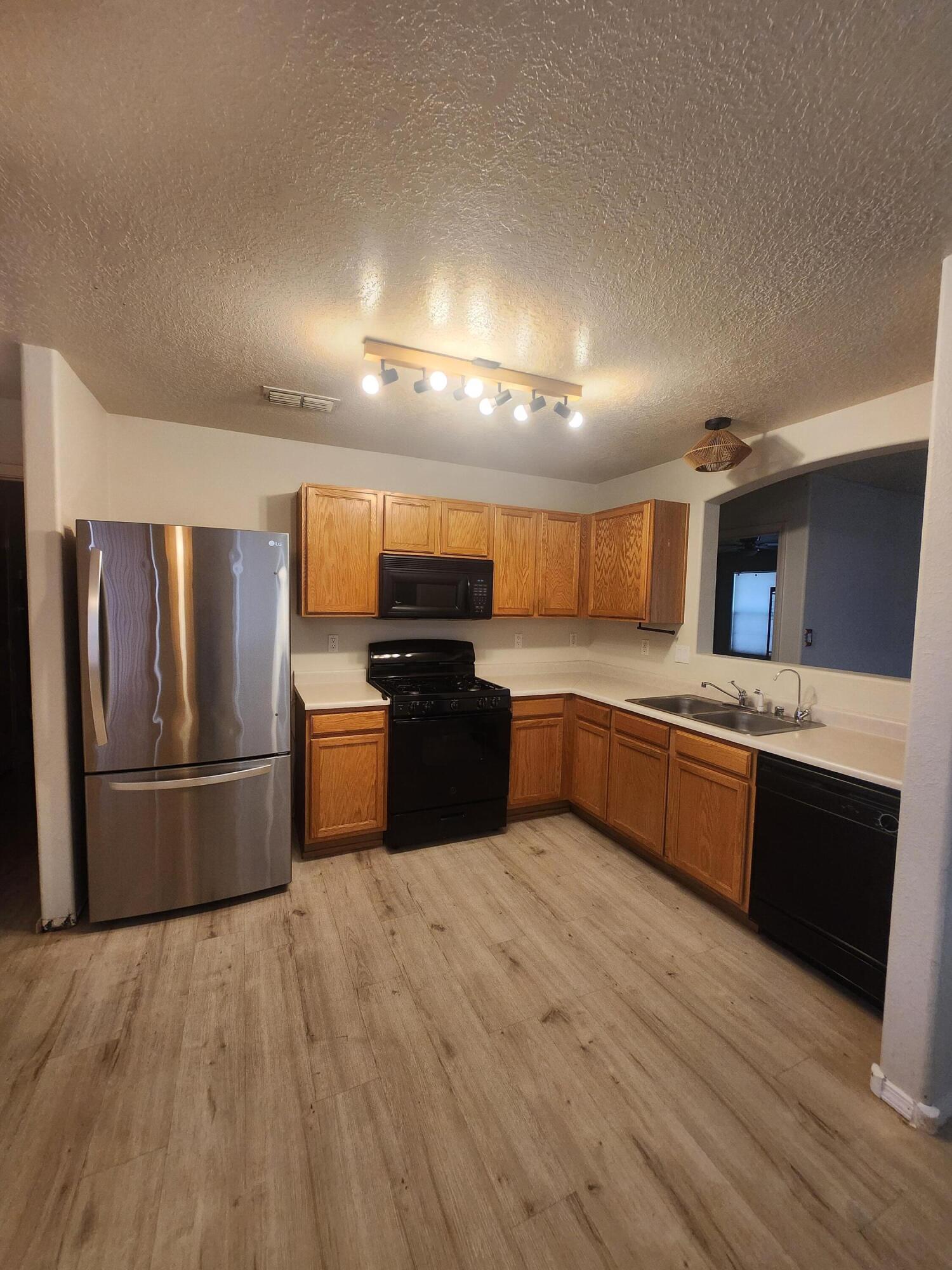 Photo 7 — 6715 Silkwood Avenue NW
