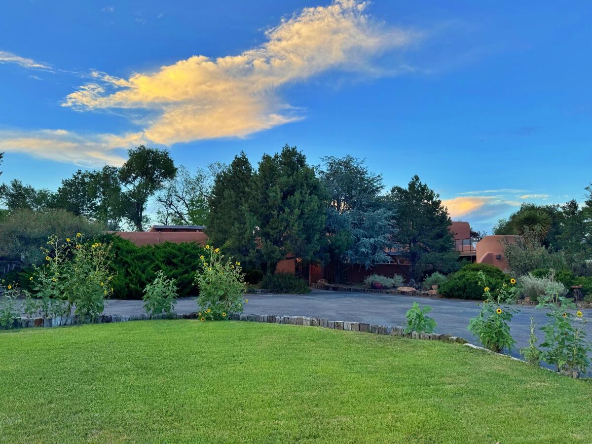 931 Camino Ranchitos NW, Albuquerque, NM 87114