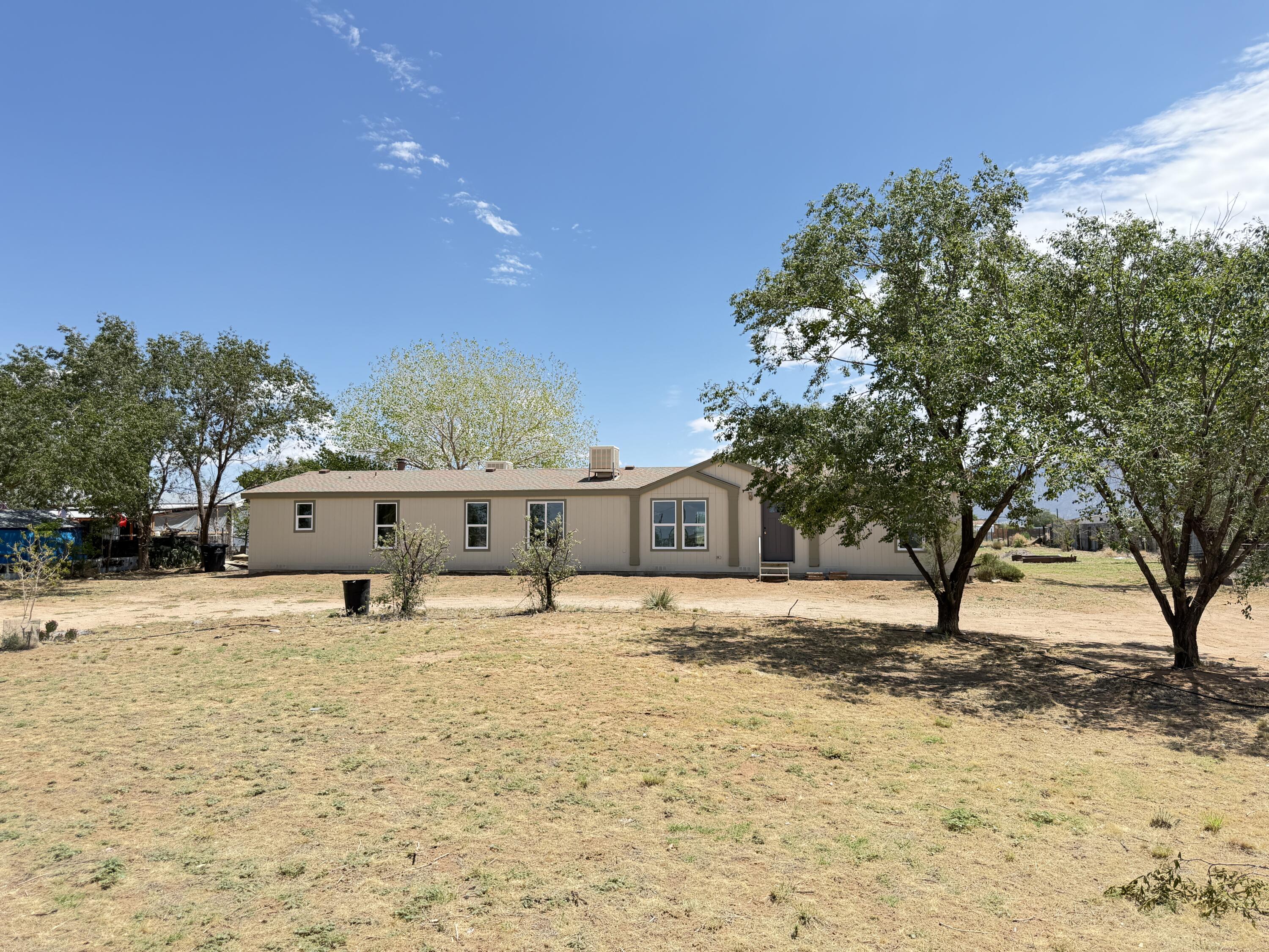 4 Mesita Lane, Los Lunas, NM 87031