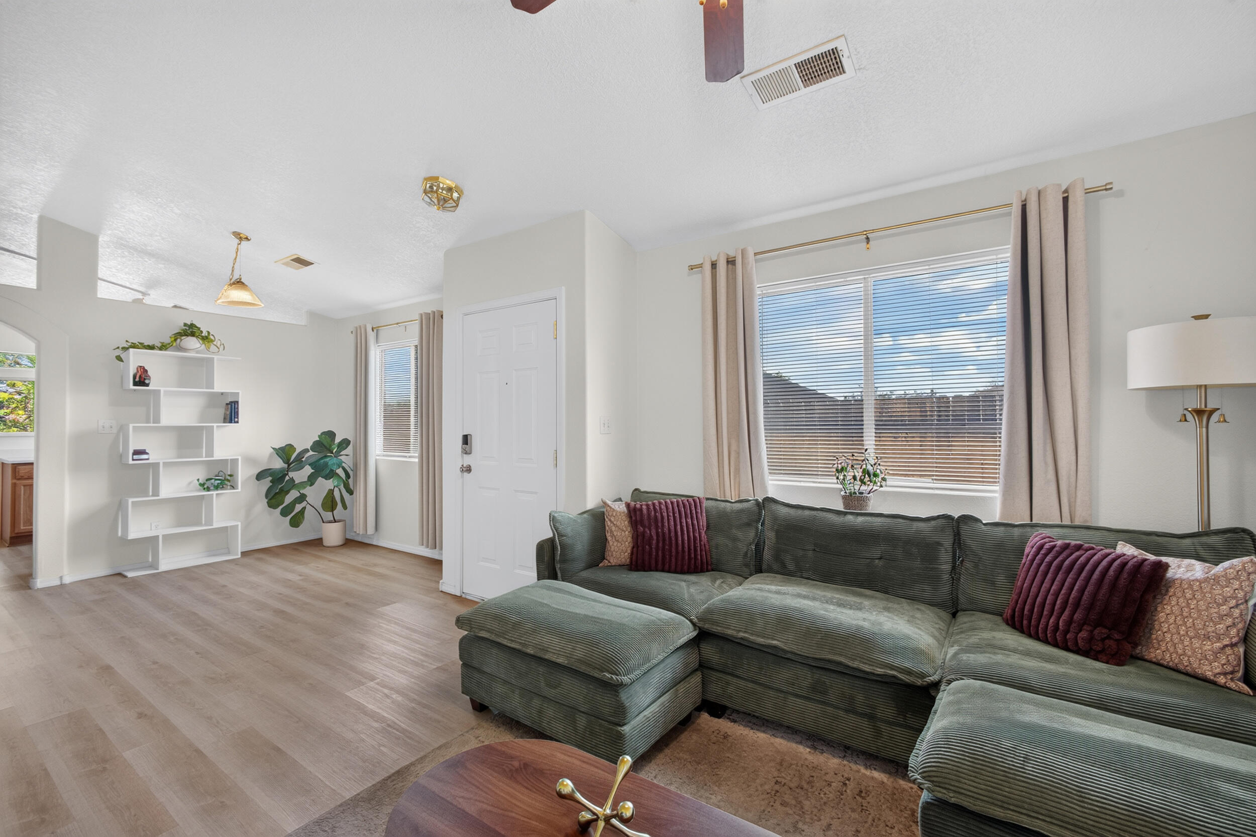 Photo 19 — 632 Saddle Blanket Trail SW