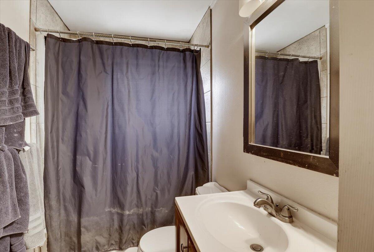 Photo 19 — 2326 Stevens Drive NE