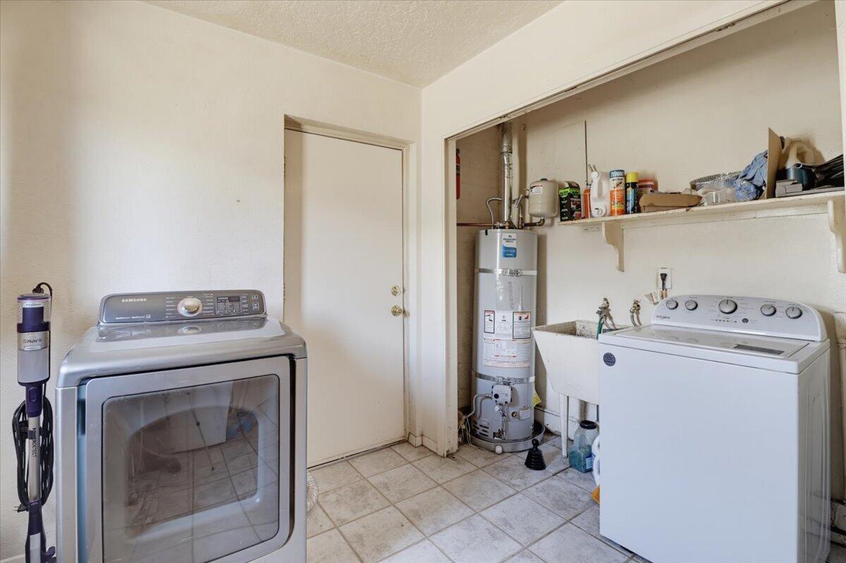 Photo 15 — 2326 Stevens Drive NE