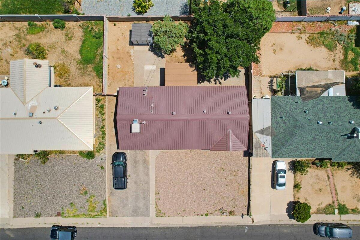 Photo 2 — 2326 Stevens Drive NE