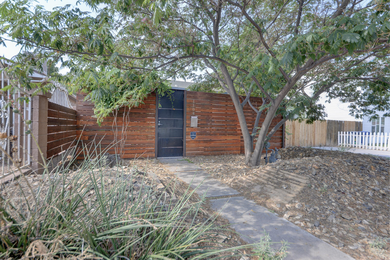 1104 Iron Avenue SW, Albuquerque, NM 87102