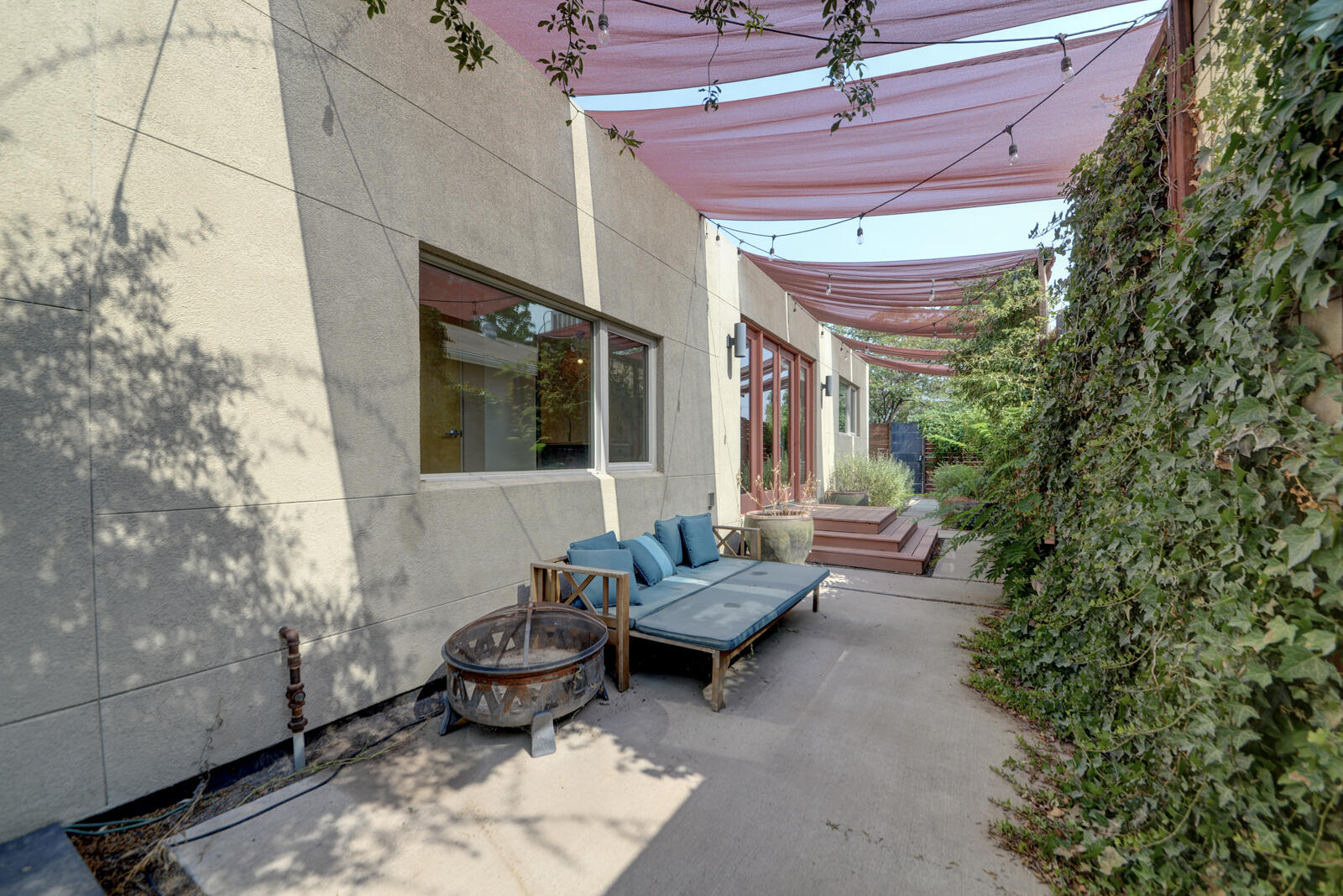 Photo 10 — 1104 Iron Avenue SW