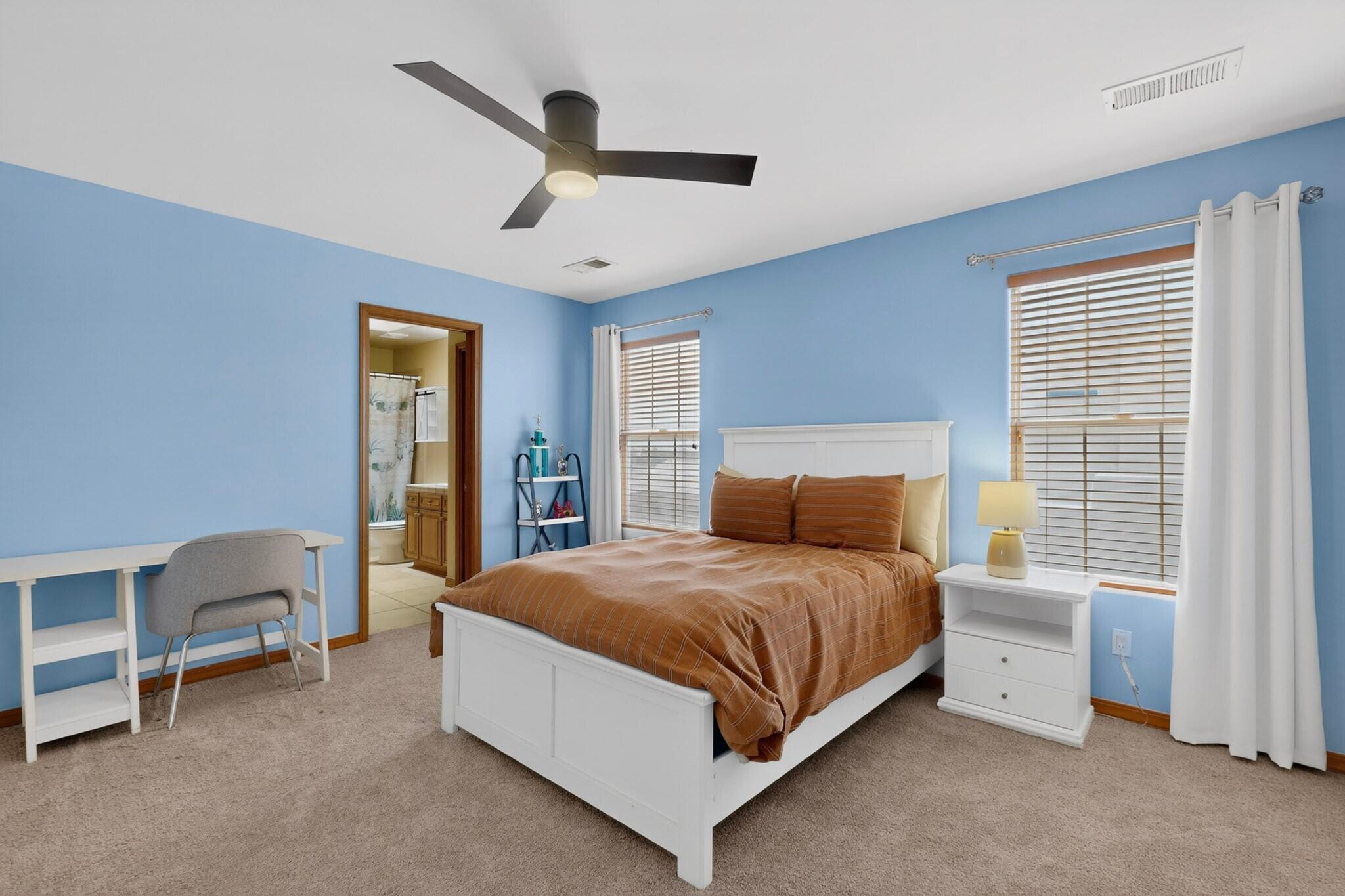 Photo 17 — 1610 Western Hills Drive SE