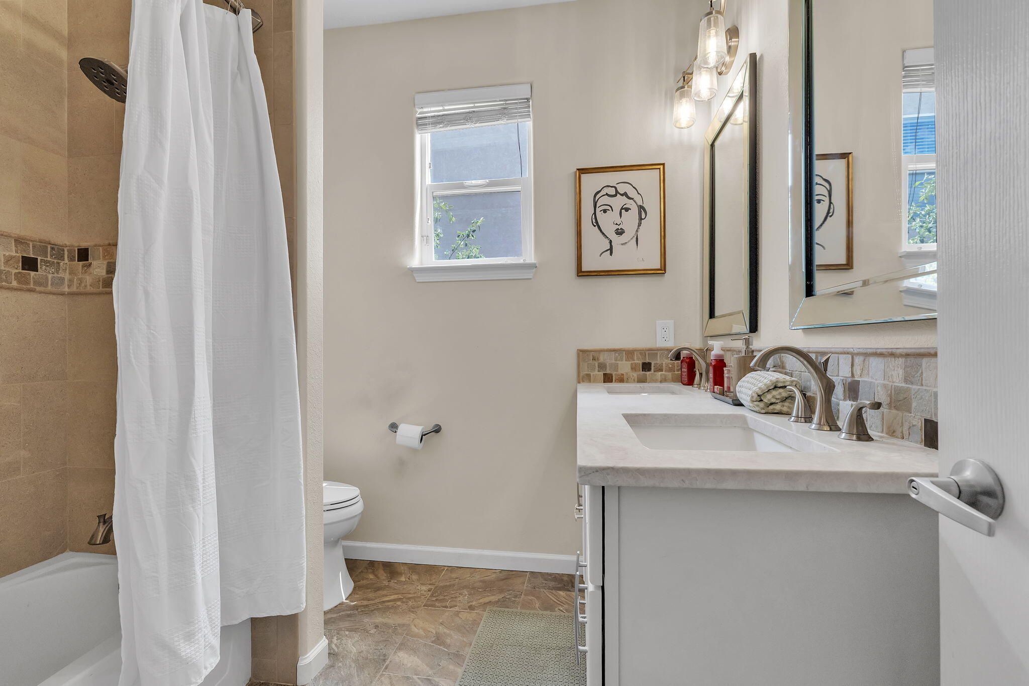 Photo 4 — 7143 Glyndon Trail NW
