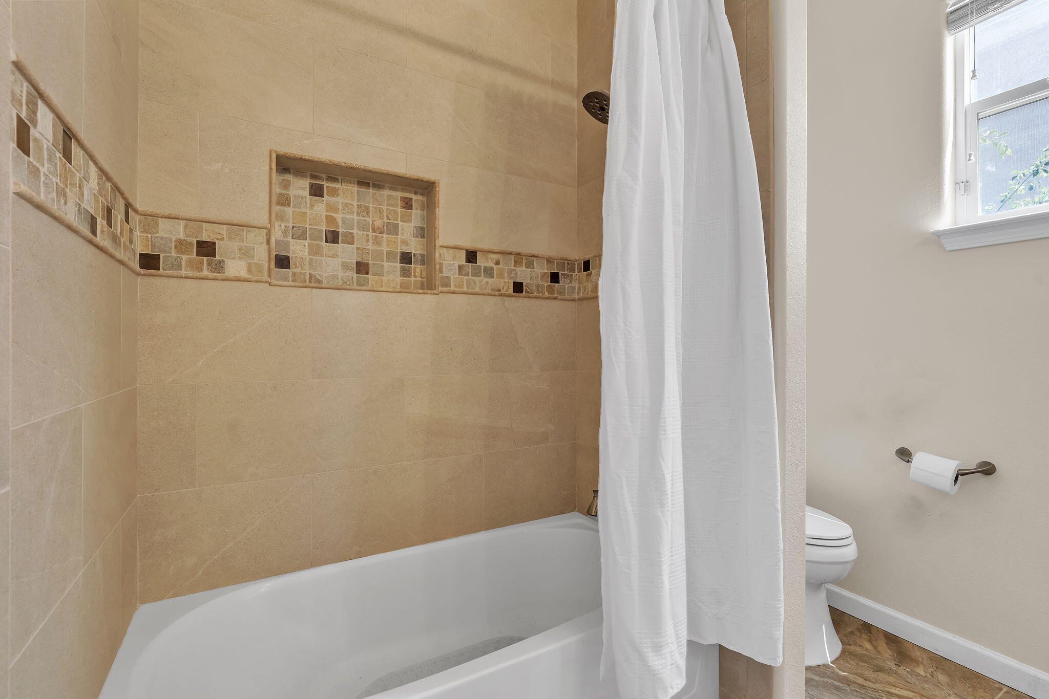 Photo 5 — 7143 Glyndon Trail NW