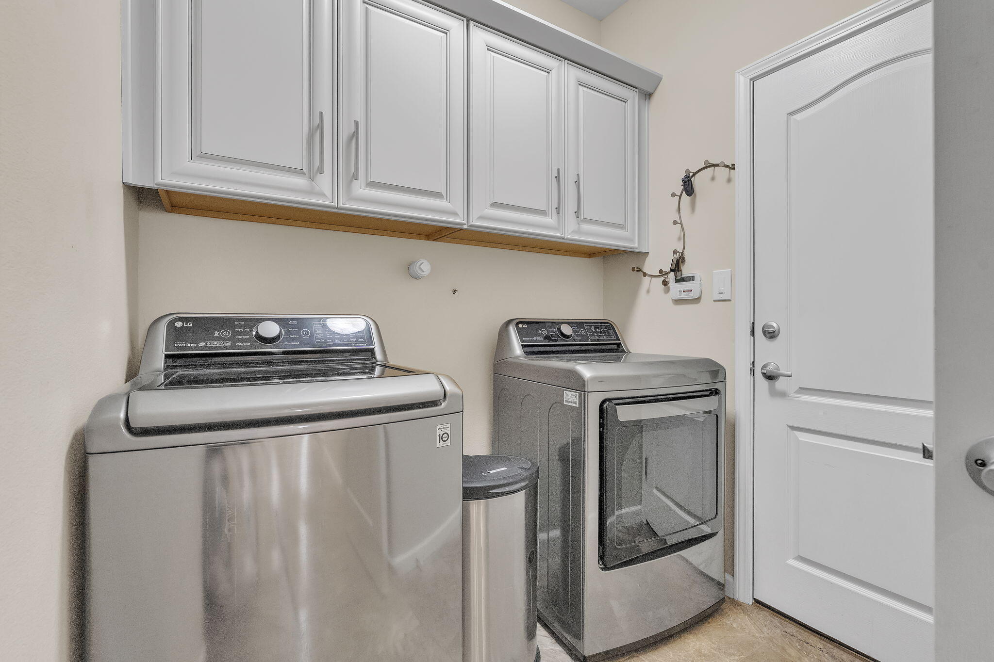 Photo 9 — 7143 Glyndon Trail NW