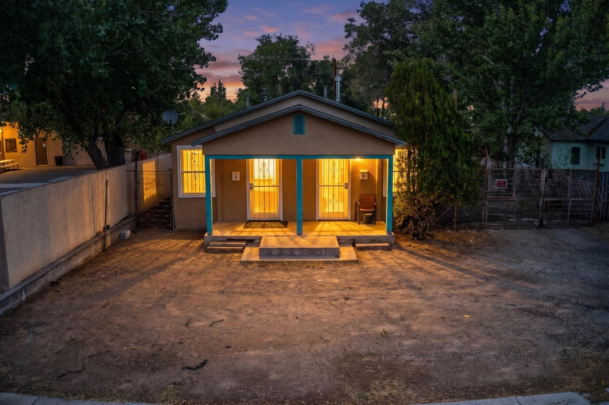 1303-1305 Iron Avenue SW, Albuquerque, NM 87102