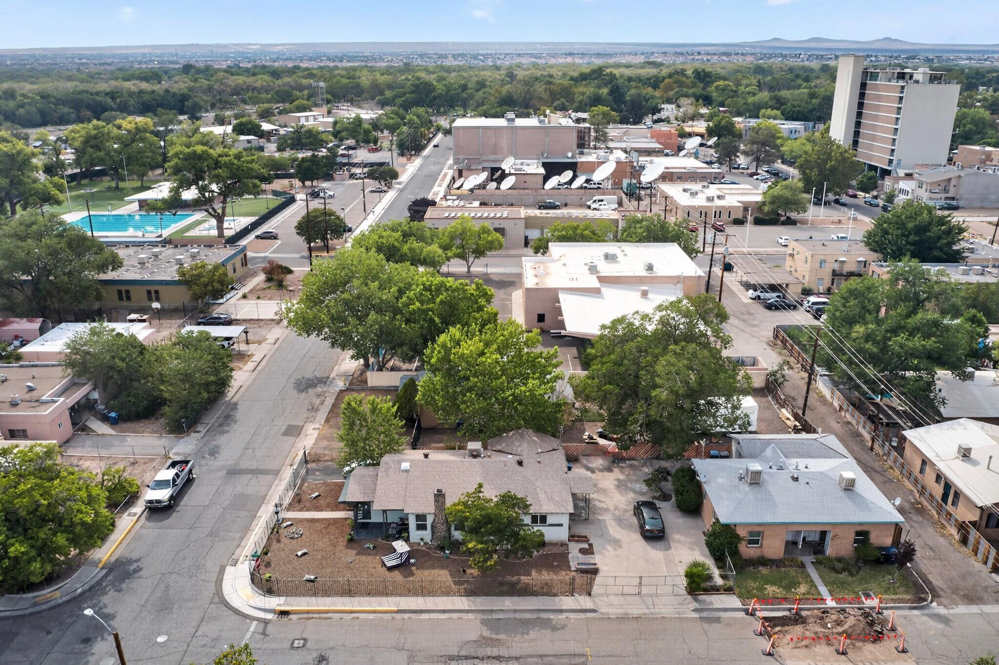 Photo 4 — 1303-1305 Iron Avenue SW