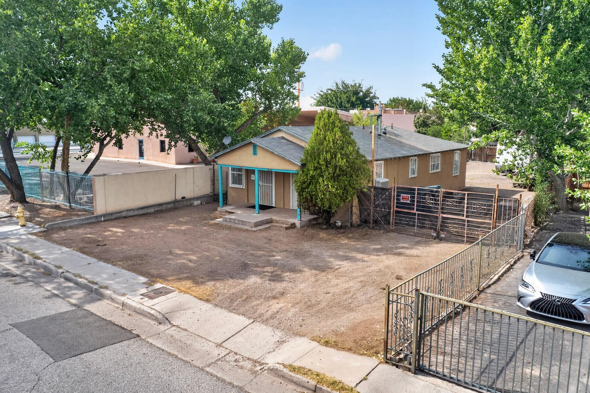 Photo 6 — 1303-1305 Iron Avenue SW