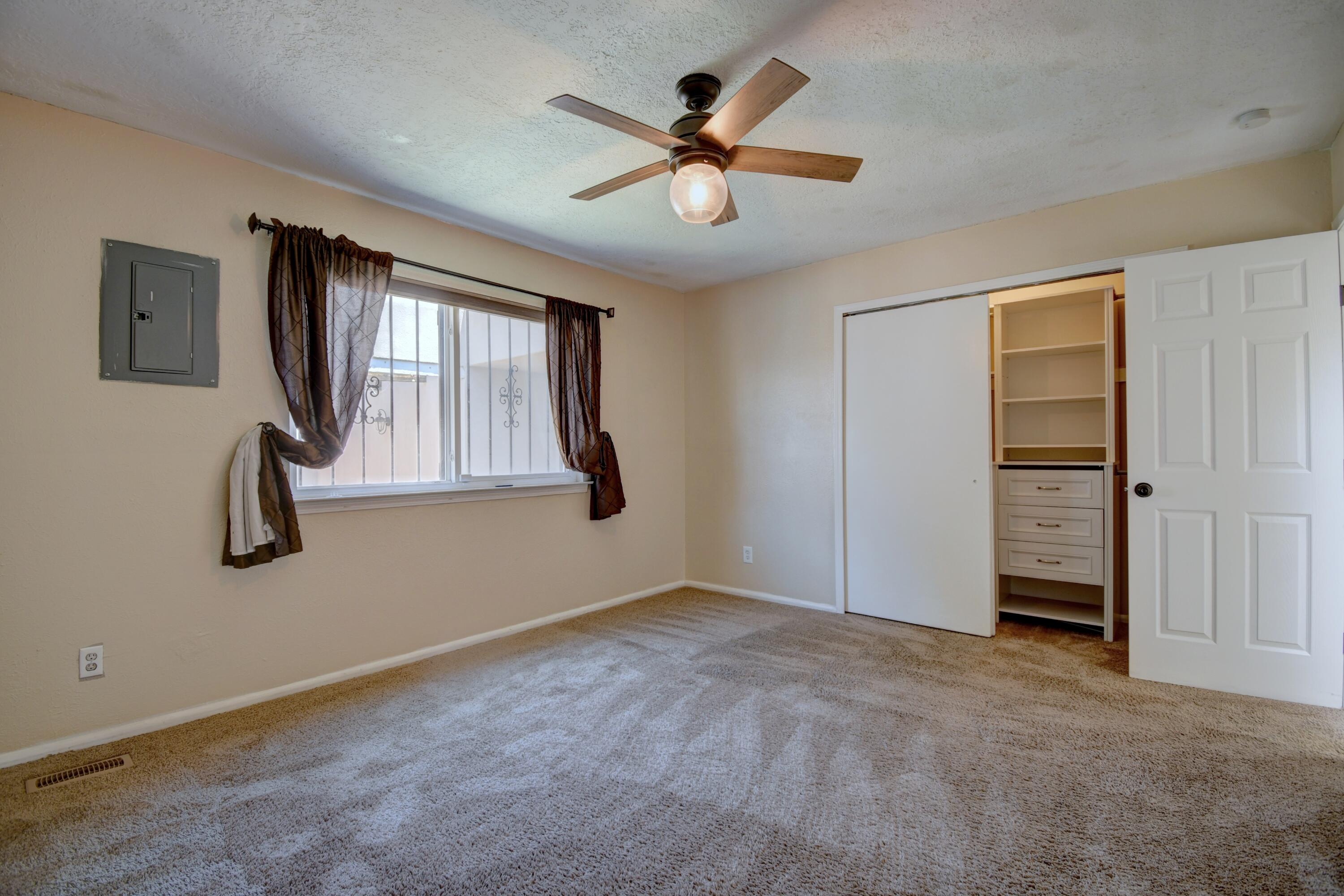 Photo 5 — 8906 Spain Road NE
