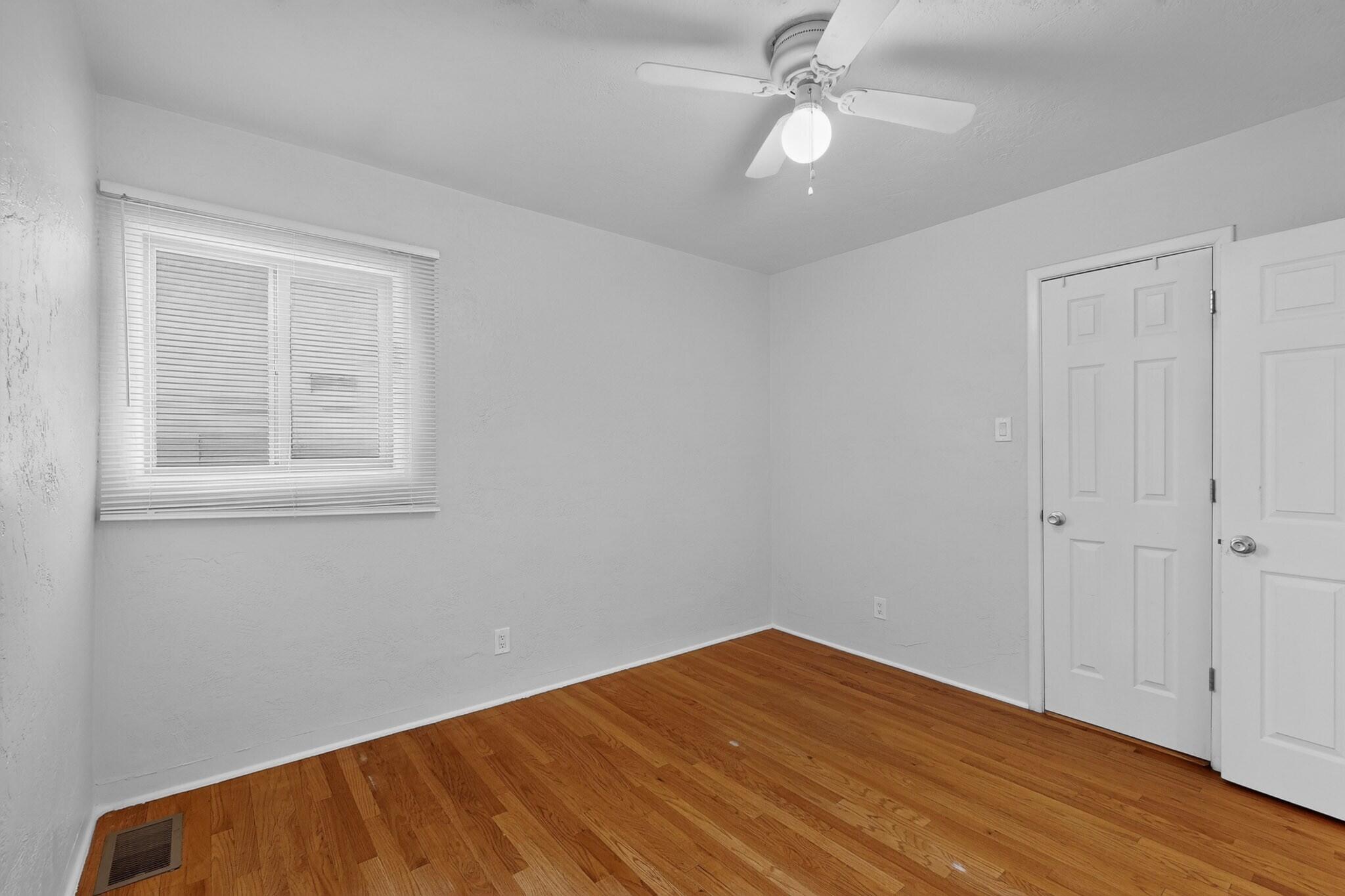 Photo 17 — 1409 Princeton Drive SE