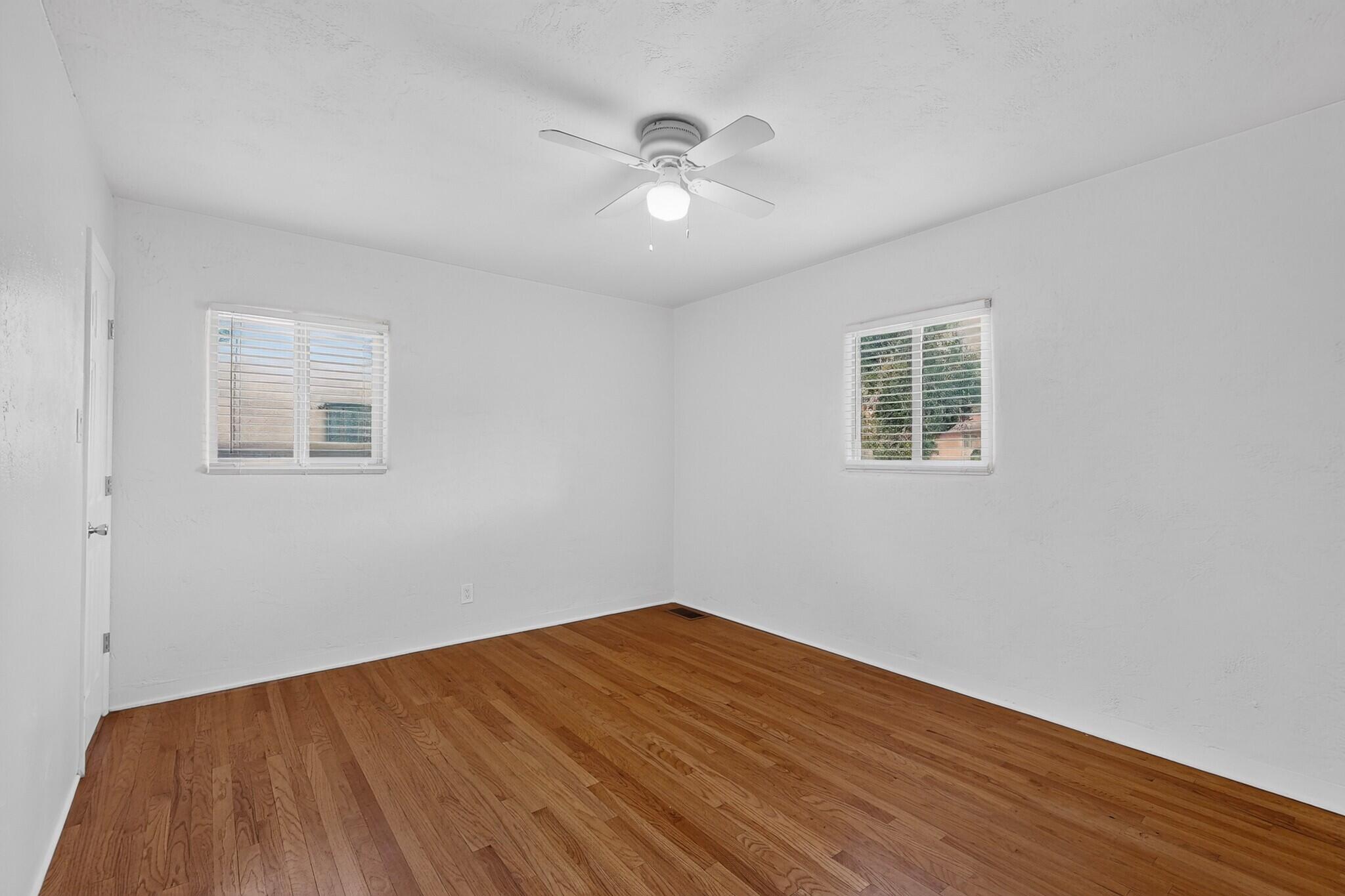 Photo 13 — 1409 Princeton Drive SE