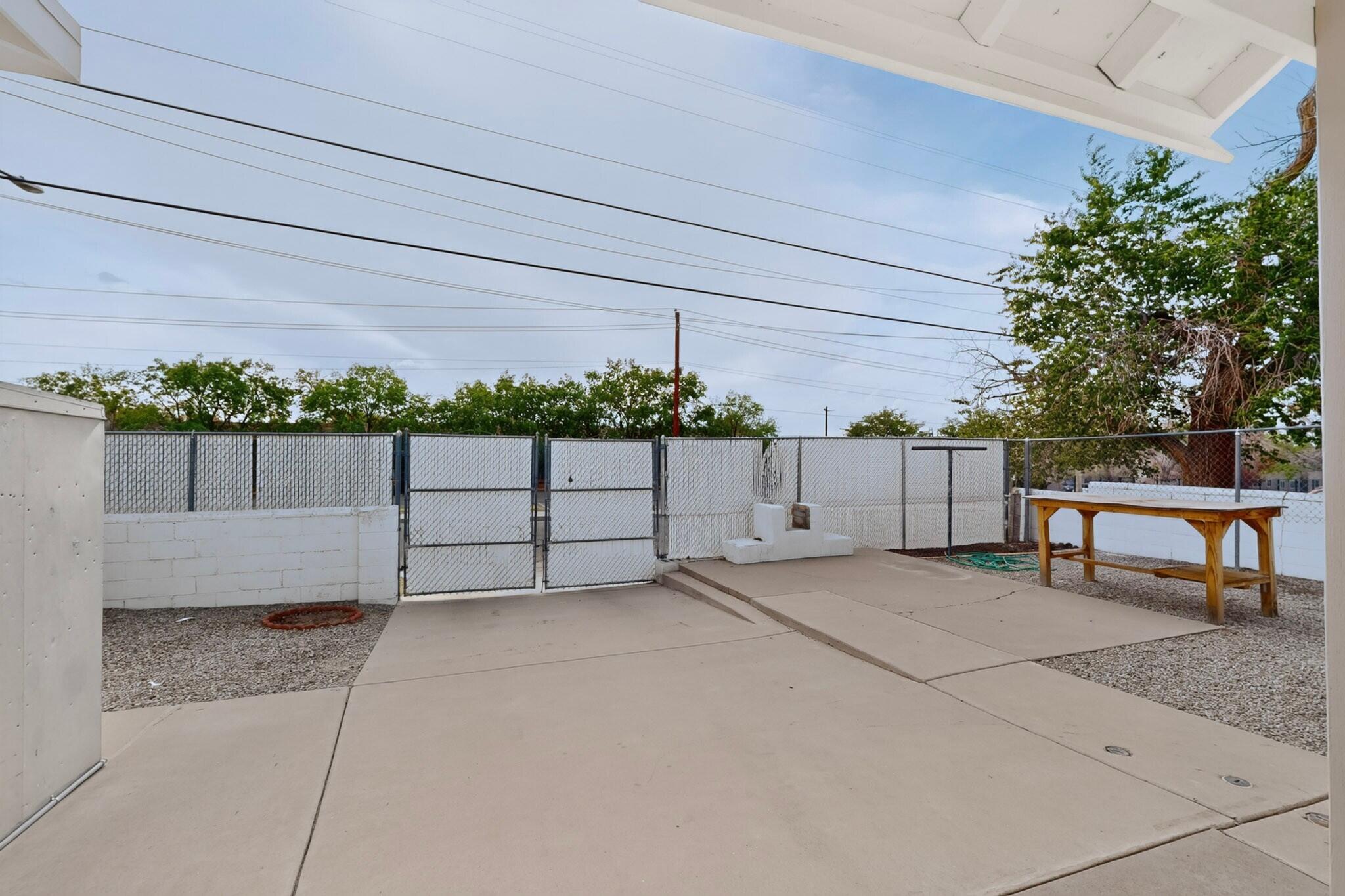 Photo 5 — 1409 Princeton Drive SE