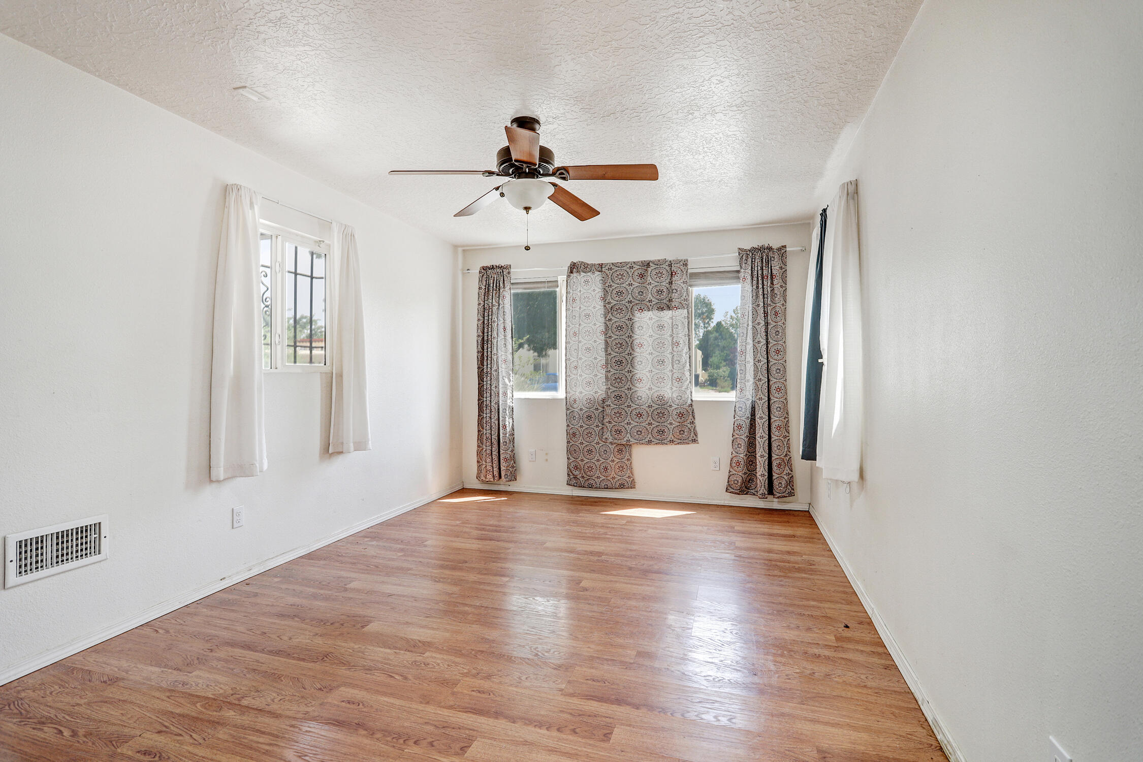 Photo 15 — 3815 Anderson Avenue SE