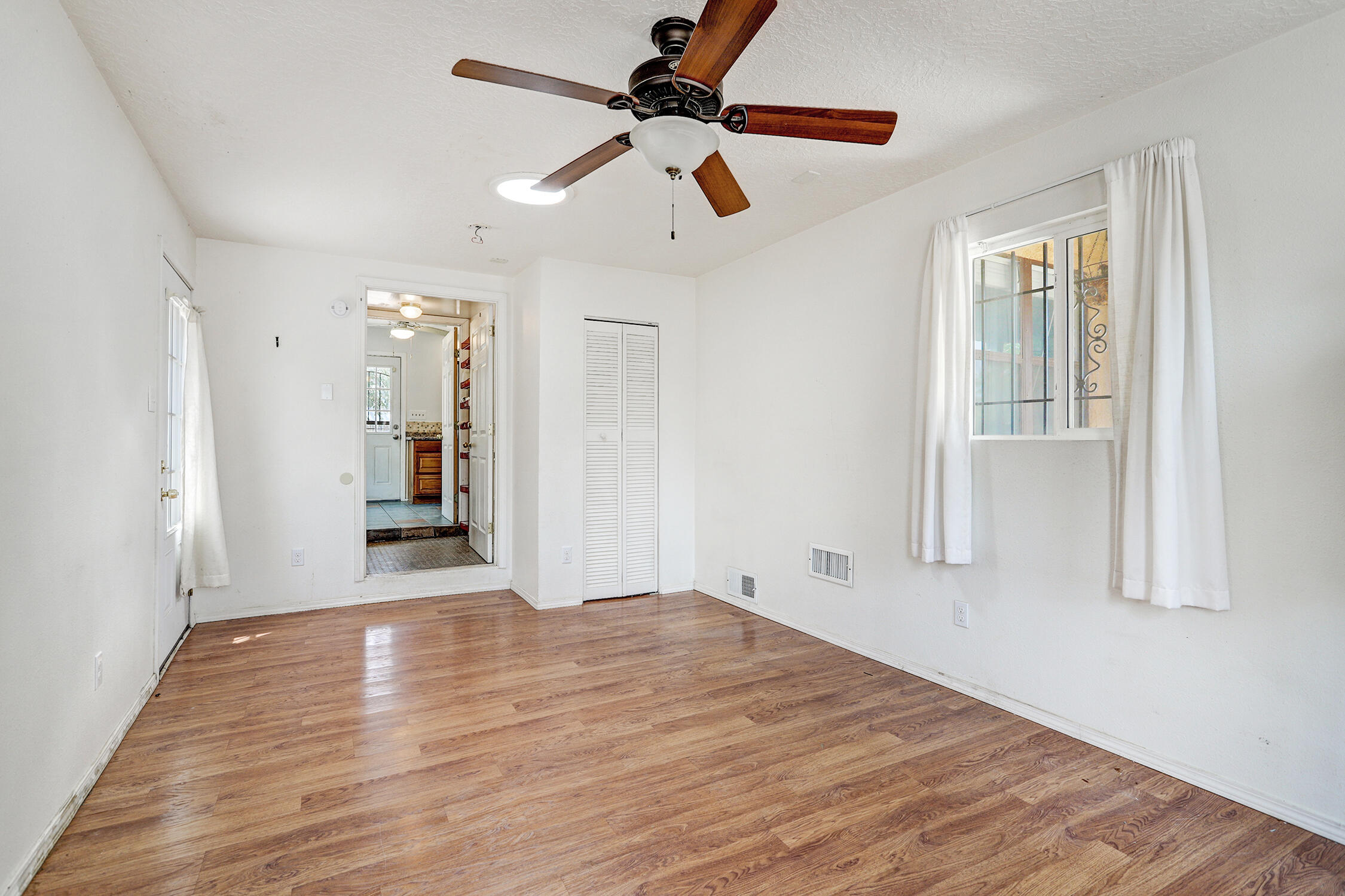 Photo 14 — 3815 Anderson Avenue SE
