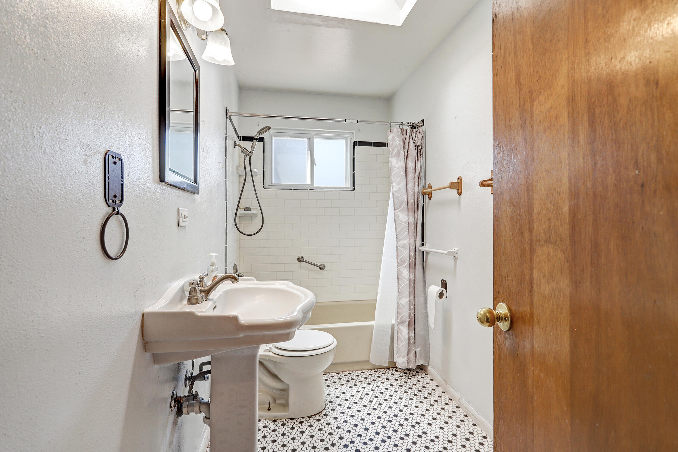 Photo 10 — 3815 Anderson Avenue SE