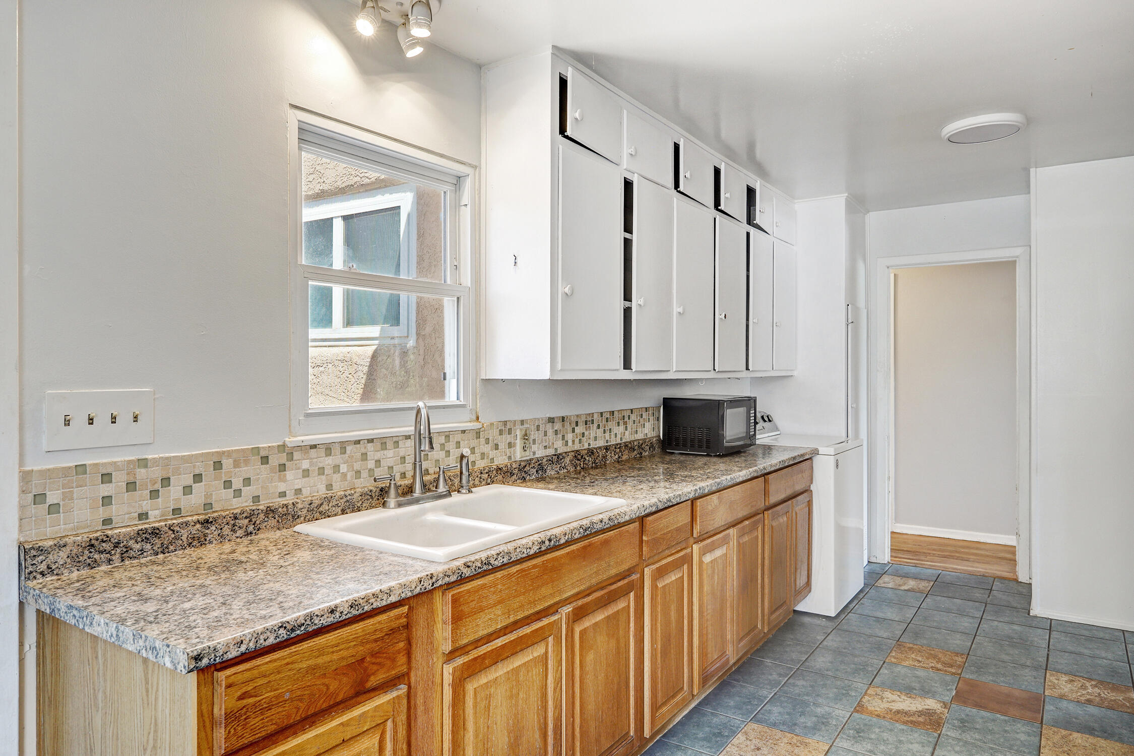 Photo 18 — 3815 Anderson Avenue SE