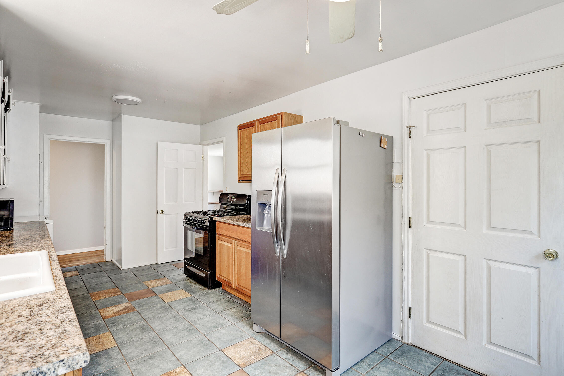 Photo 17 — 3815 Anderson Avenue SE