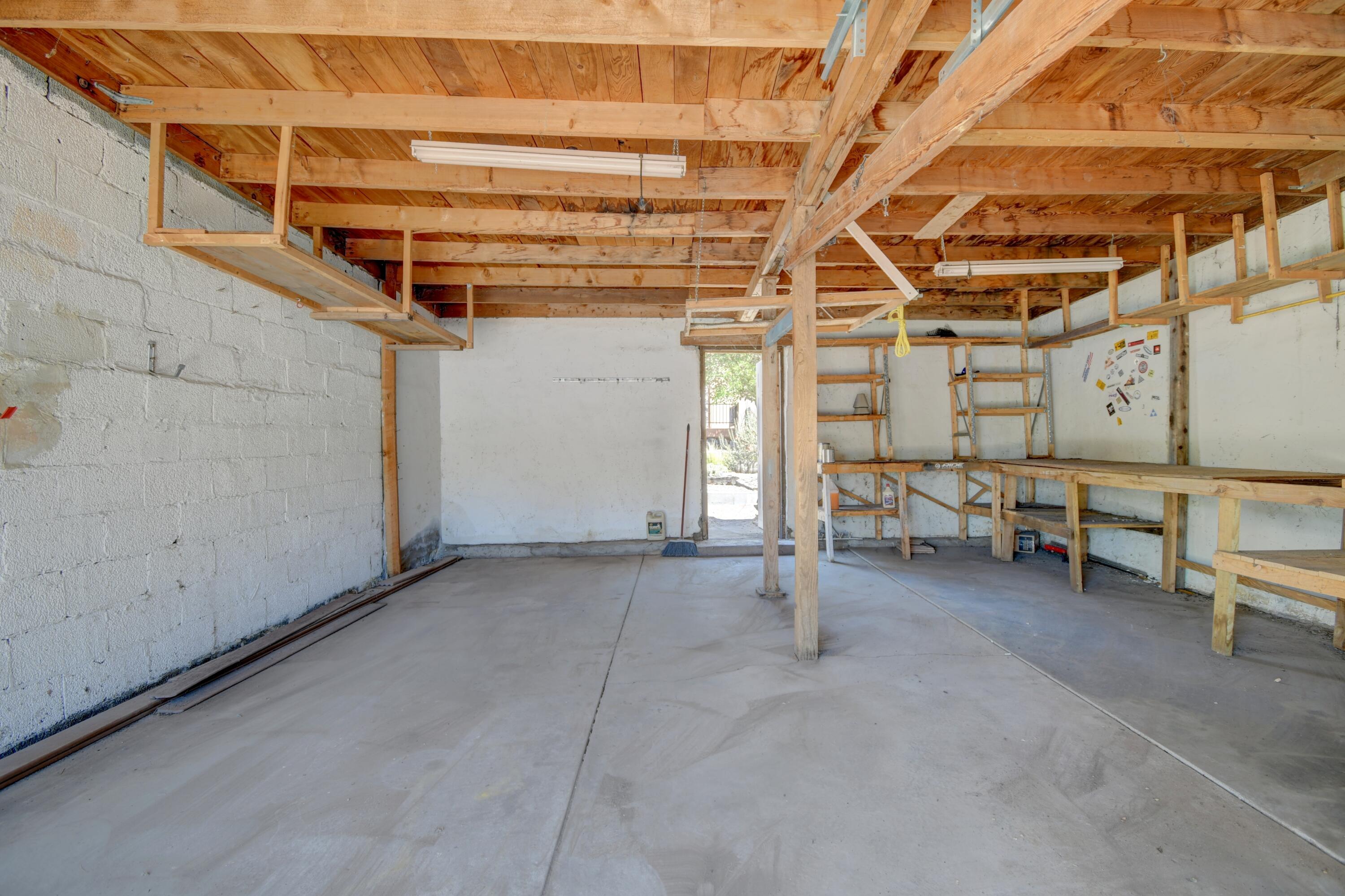 Photo 4 — 303 Tulane Drive SE
