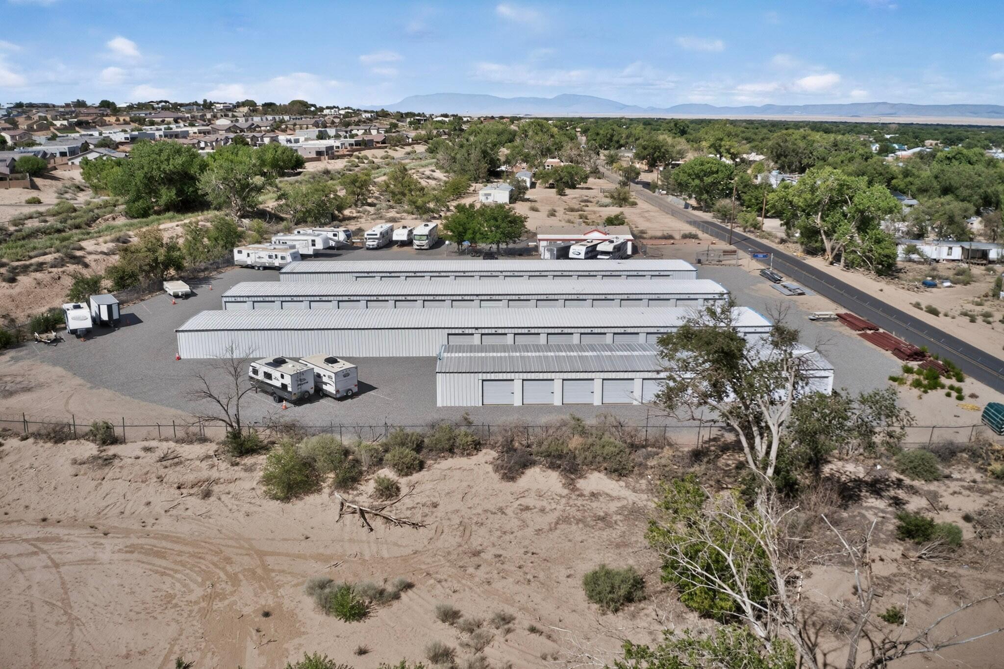 Photo 2 — 1785 Sichler Road SW