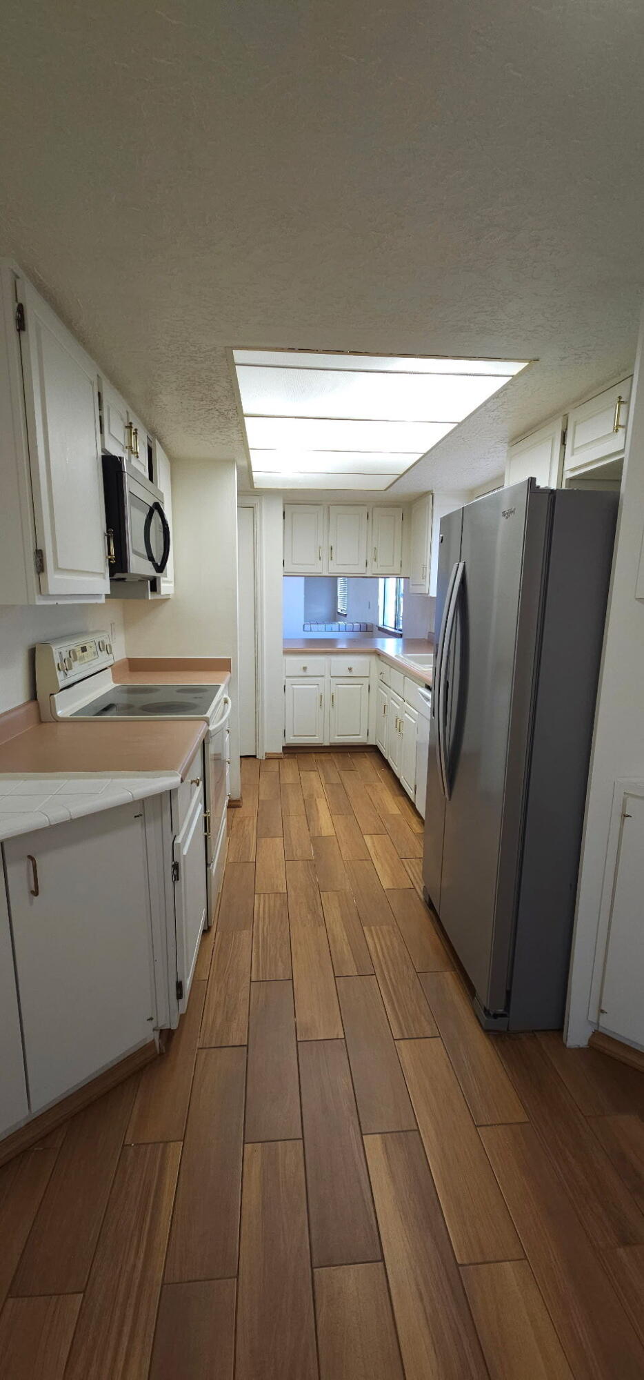 Photo 19 — 642 Lakeview Circle SE