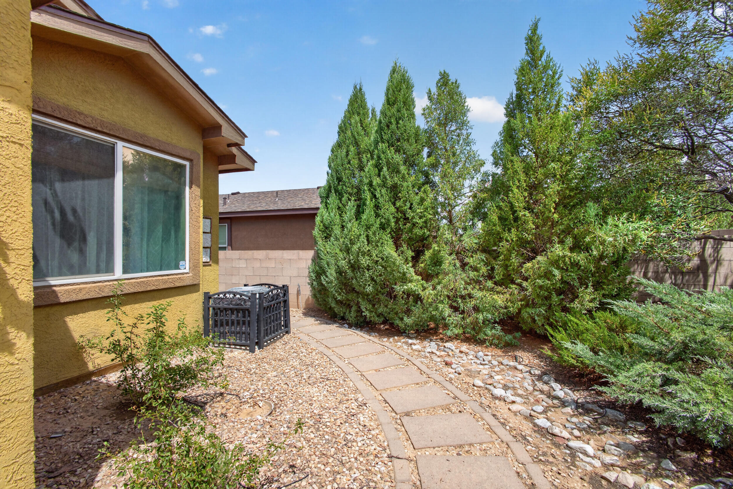 Photo 4 — 160 Zuni River Circle SW