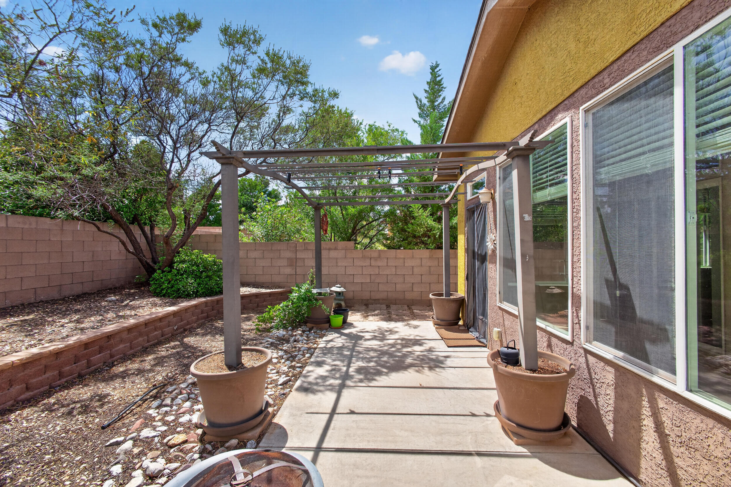 Photo 2 — 160 Zuni River Circle SW