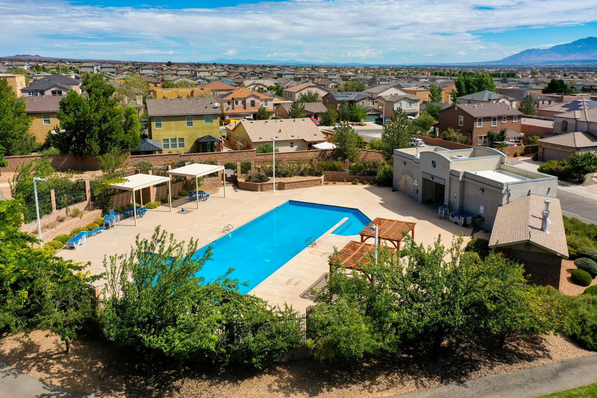Photo 4 — 10648 Humphries Lane SW