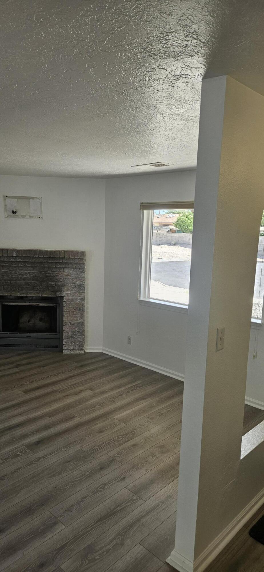 Photo 10 — 811 Orbit Court SE