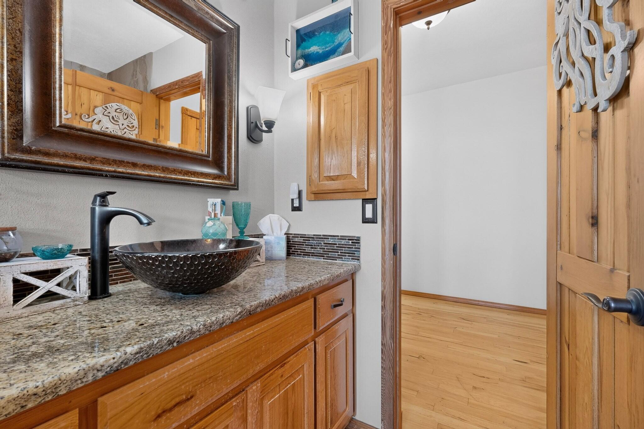 Photo 19 — 5345 Vera Cruz Road NE