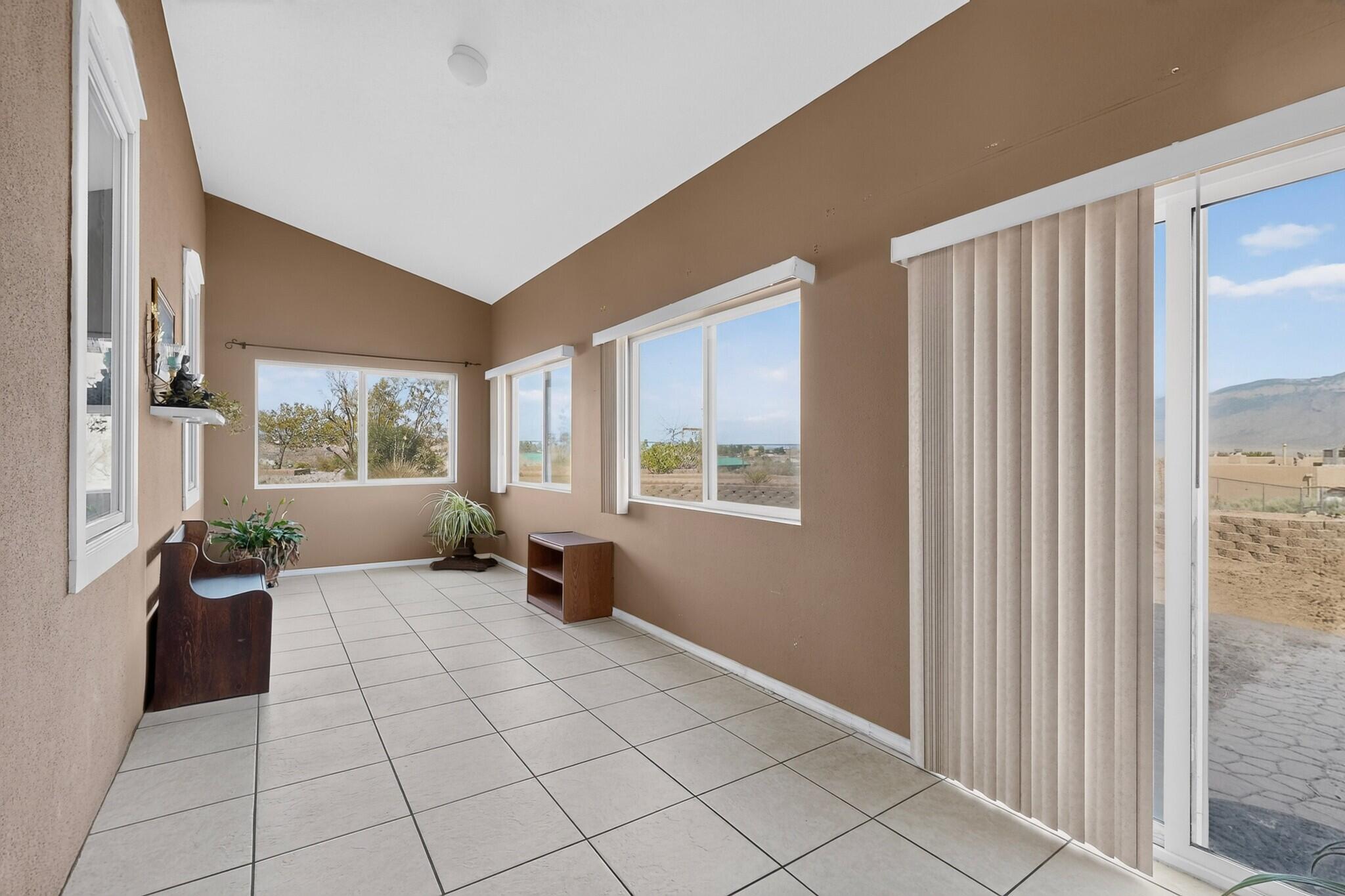 Photo 15 — 5345 Vera Cruz Road NE