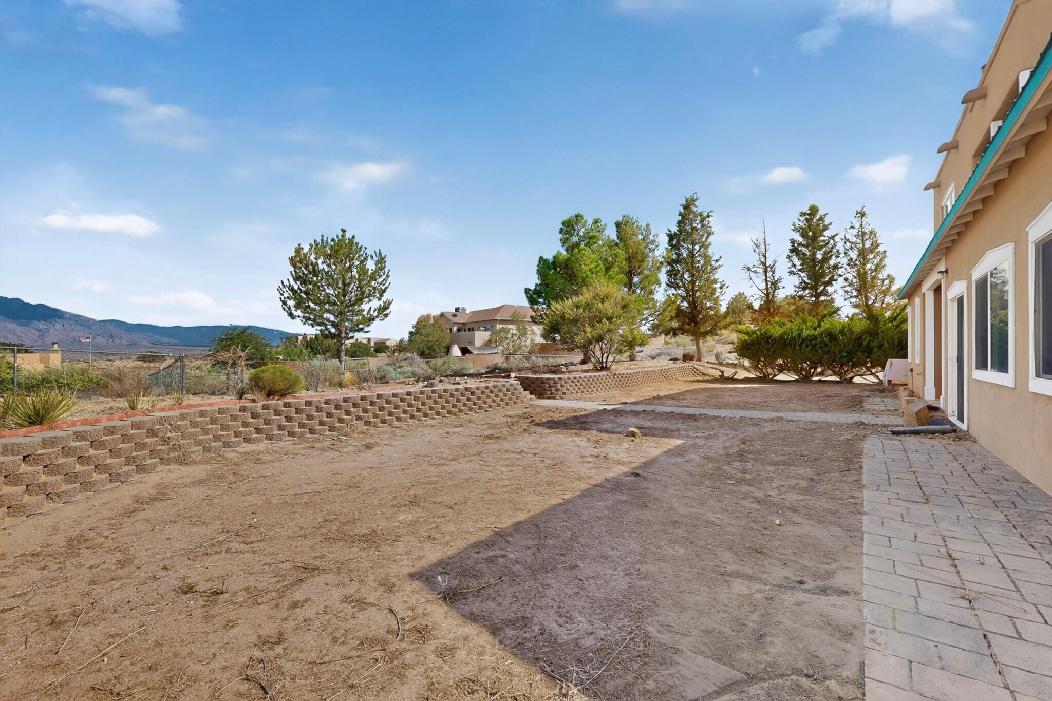 Photo 10 — 5345 Vera Cruz Road NE