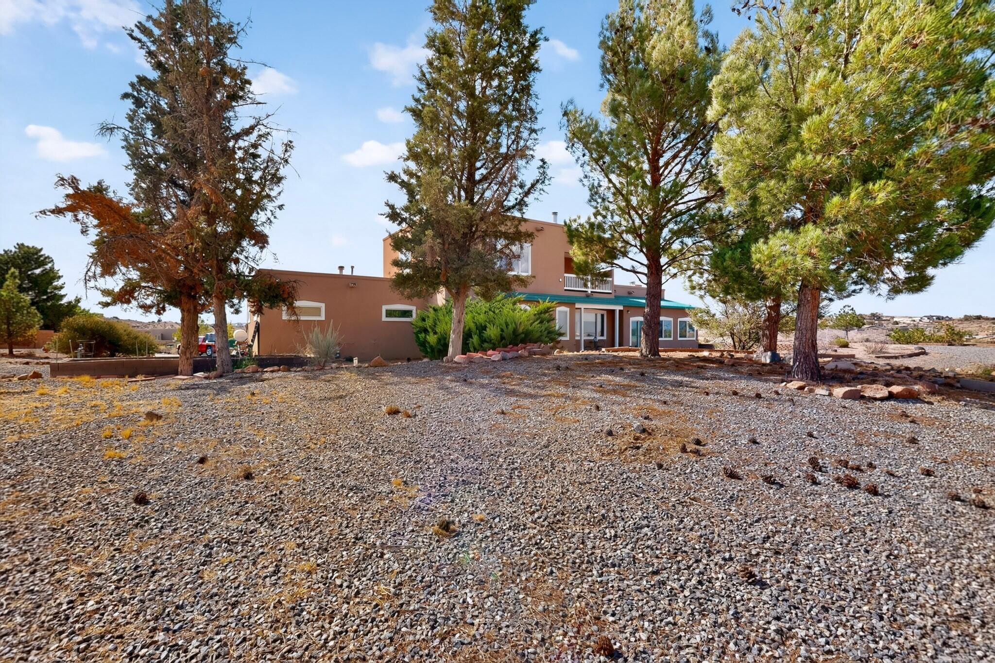 Photo 5 — 5345 Vera Cruz Road NE