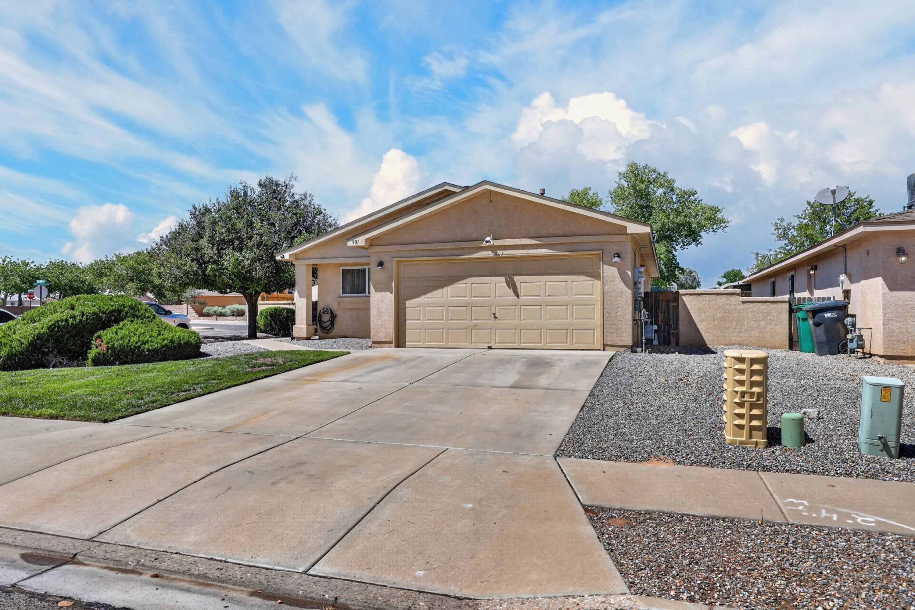 Photo 8 — 901 Perry Meadows Drive NE