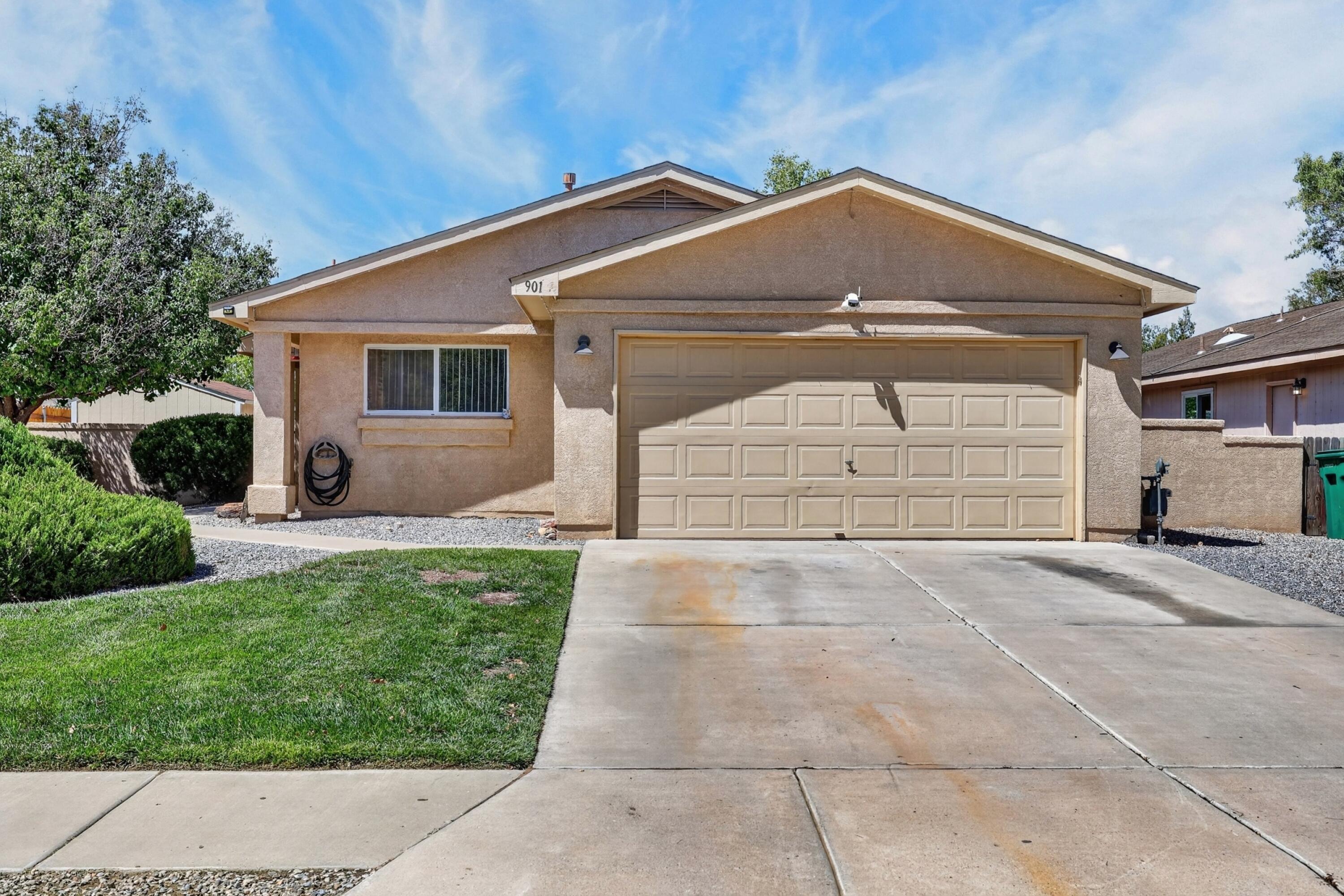 Photo 4 — 901 Perry Meadows Drive NE