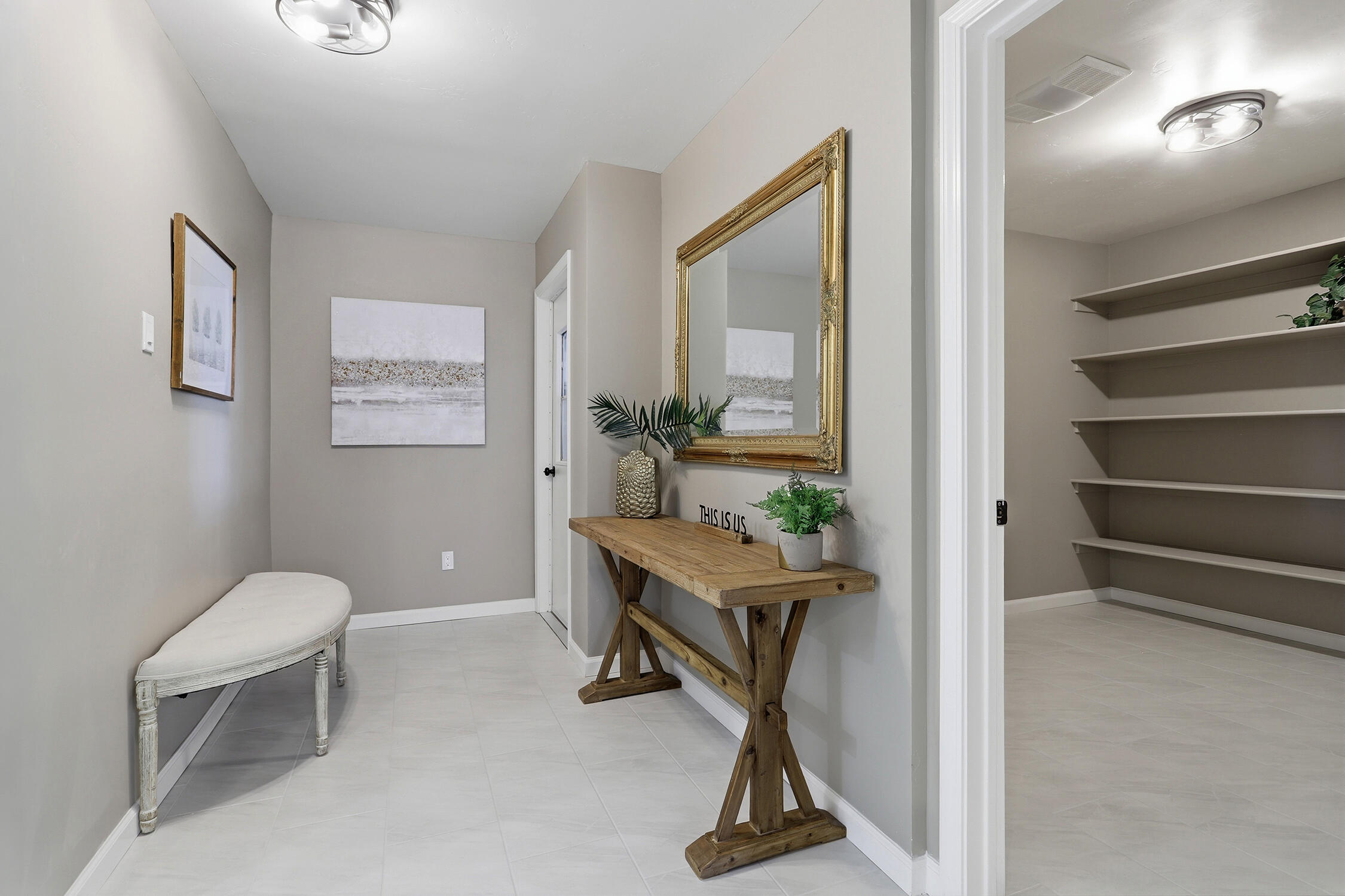 Photo 18 — 9801 Leyendecker Road NE
