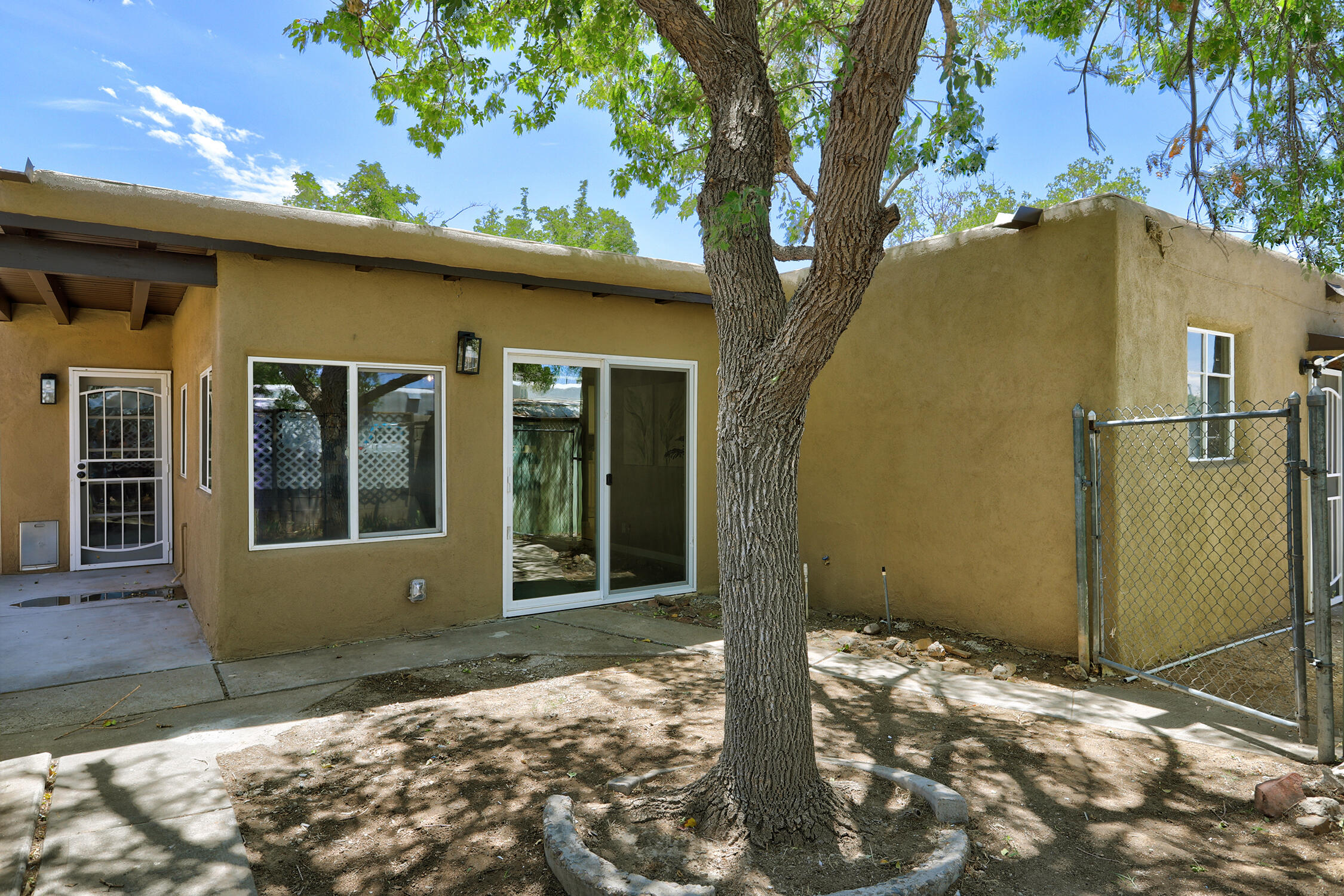Photo 9 — 9801 Leyendecker Road NE
