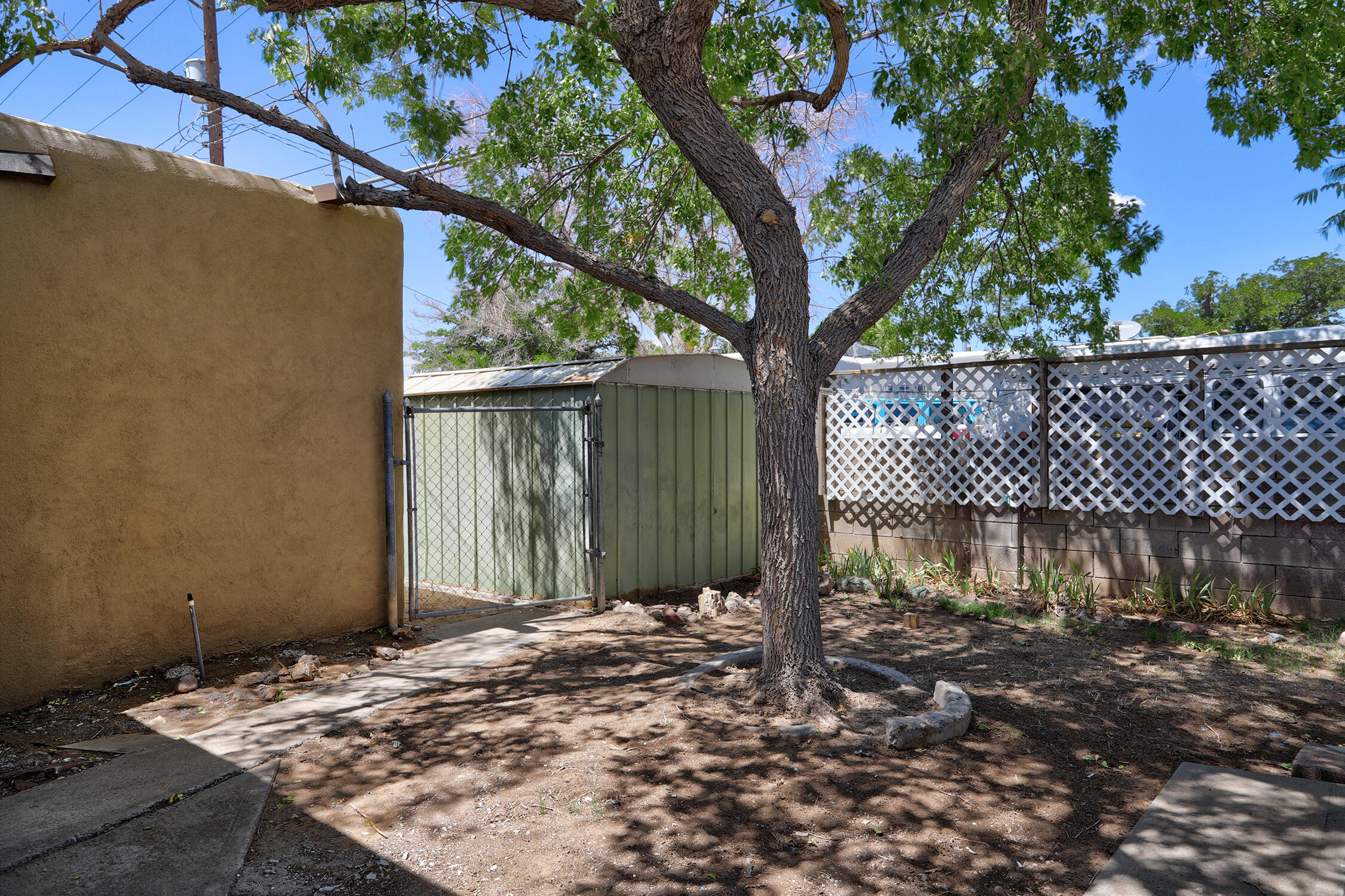 Photo 8 — 9801 Leyendecker Road NE